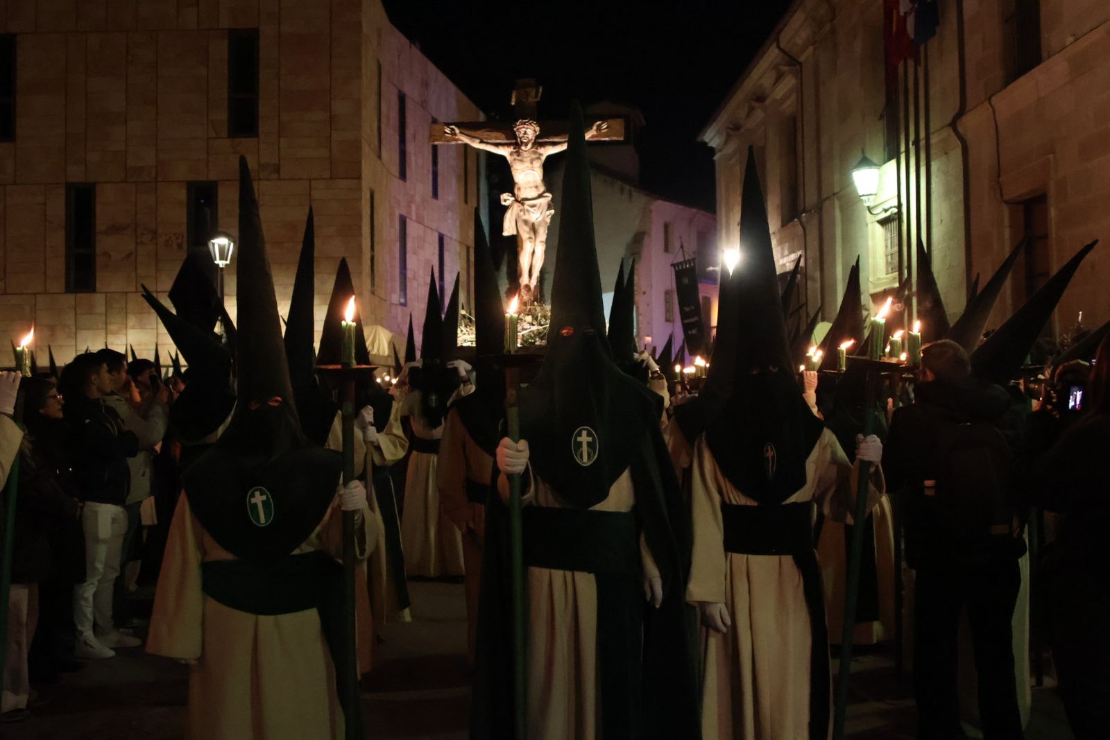 GALERÍA | Revive en imágenes la procesión de las Siete Palabras