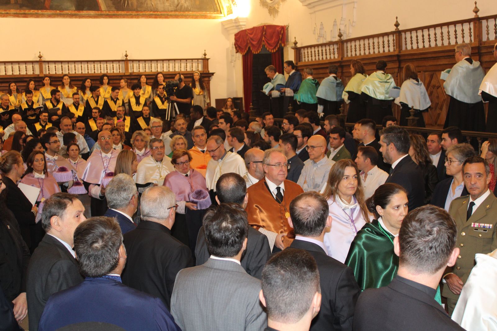 investidura-como-doctor-honoris-causa-de-la-universidad-pontific-32