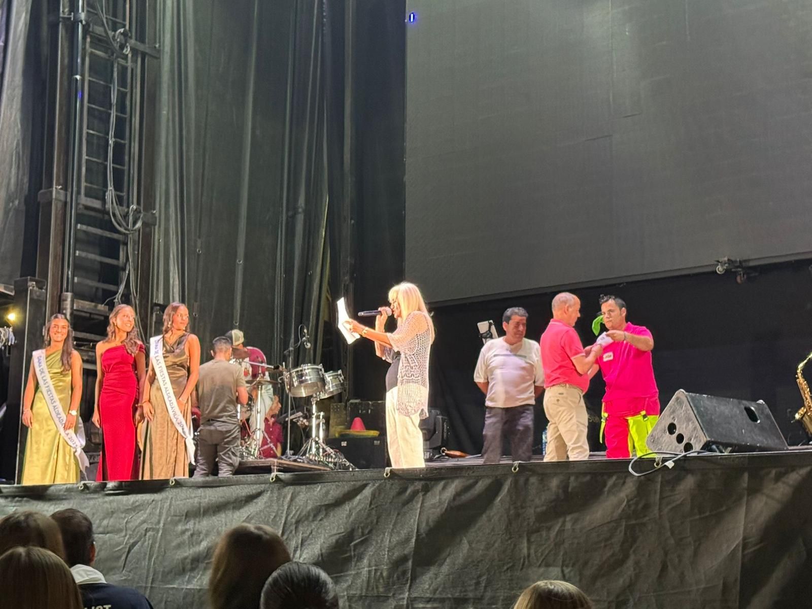 Coronación reina y damas y en Aldeadávila de la Ribera 2025