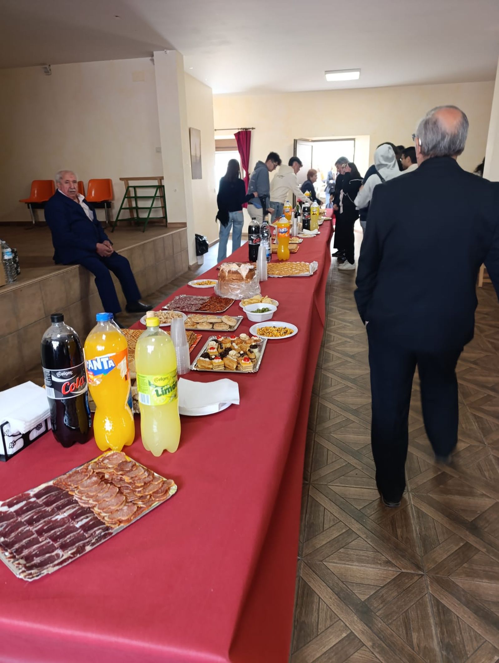 Cabrillas arropa a San Isidro por sus fiestas en el día de la bendición de los campos