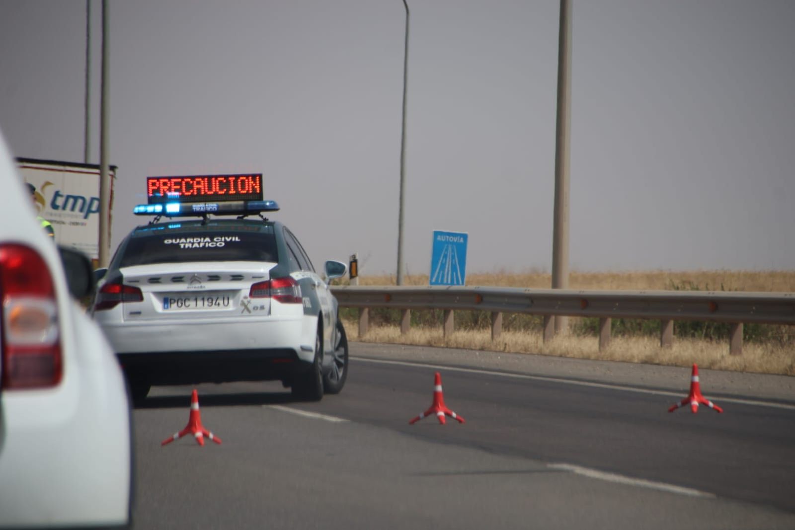 Un accidente entre dos camiones deja una persona inconciente en la A-62
