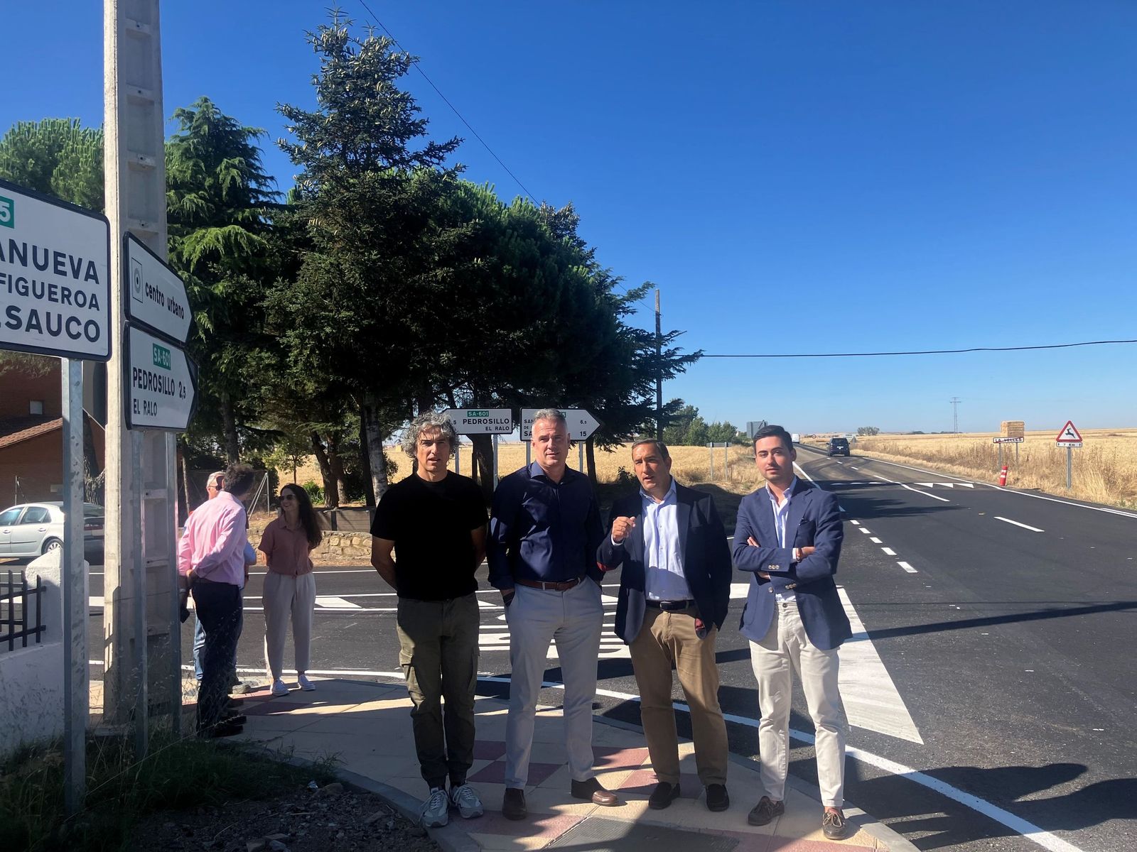 Mejoras en las travesías de Pedrosillo, La Vellés, Macotera y Cristóbal