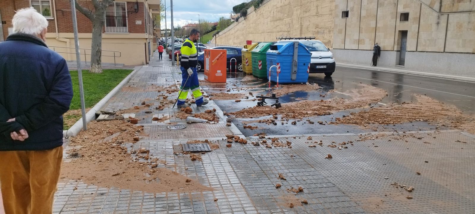 Reventón calle Linares