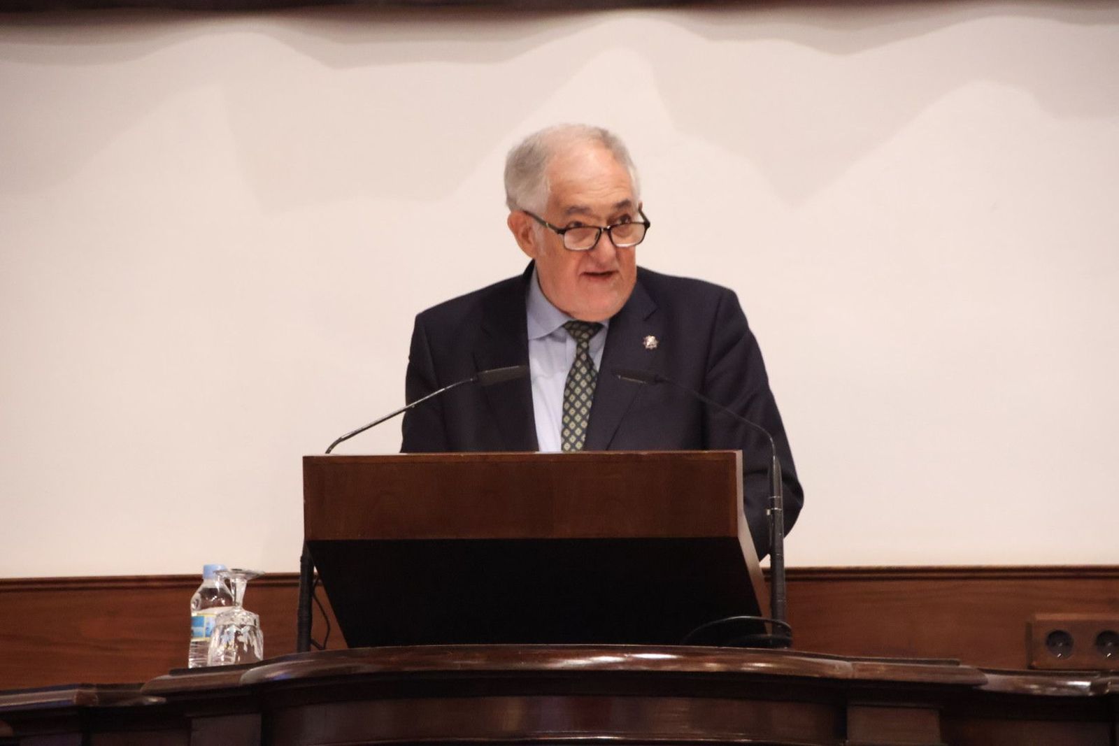 Causura de los Cursos de Especialización en Derecho