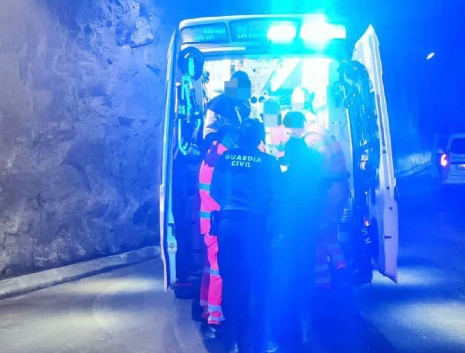 Operario resulta herido en una pierna en Villarino