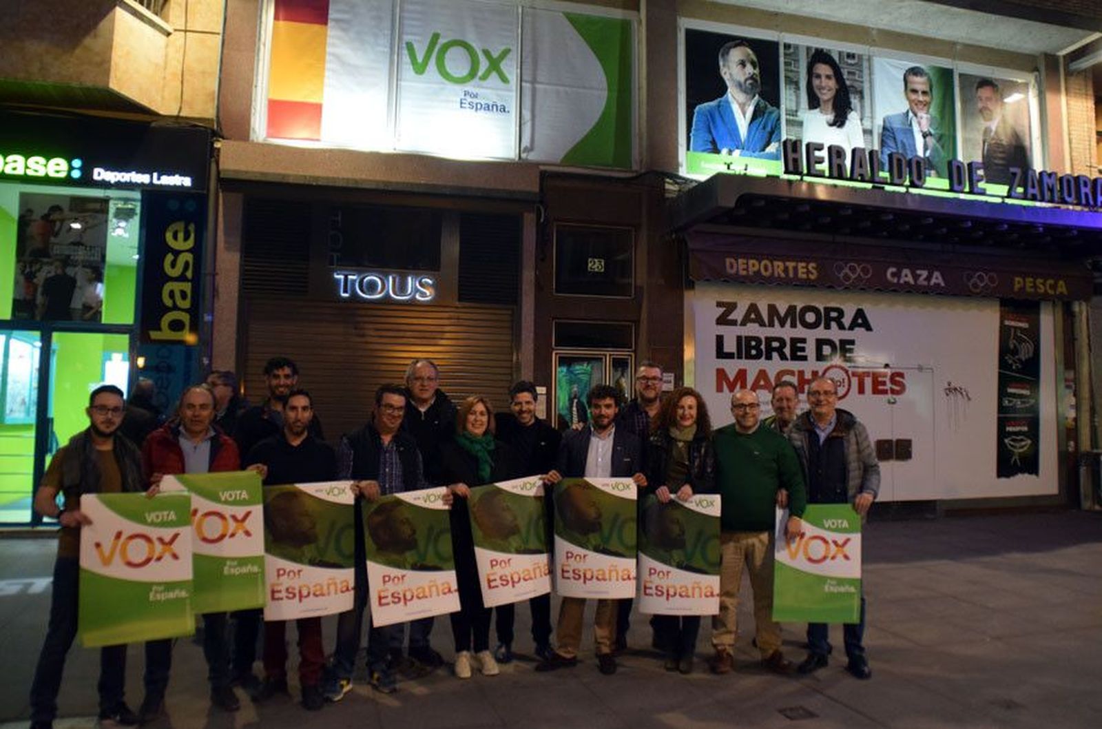 Vox zamora carteles