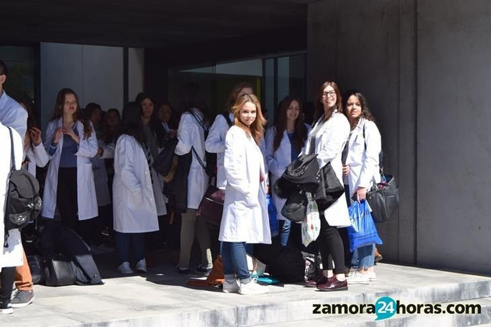 Alumnos de la Escuela de Enfermería. Archivo