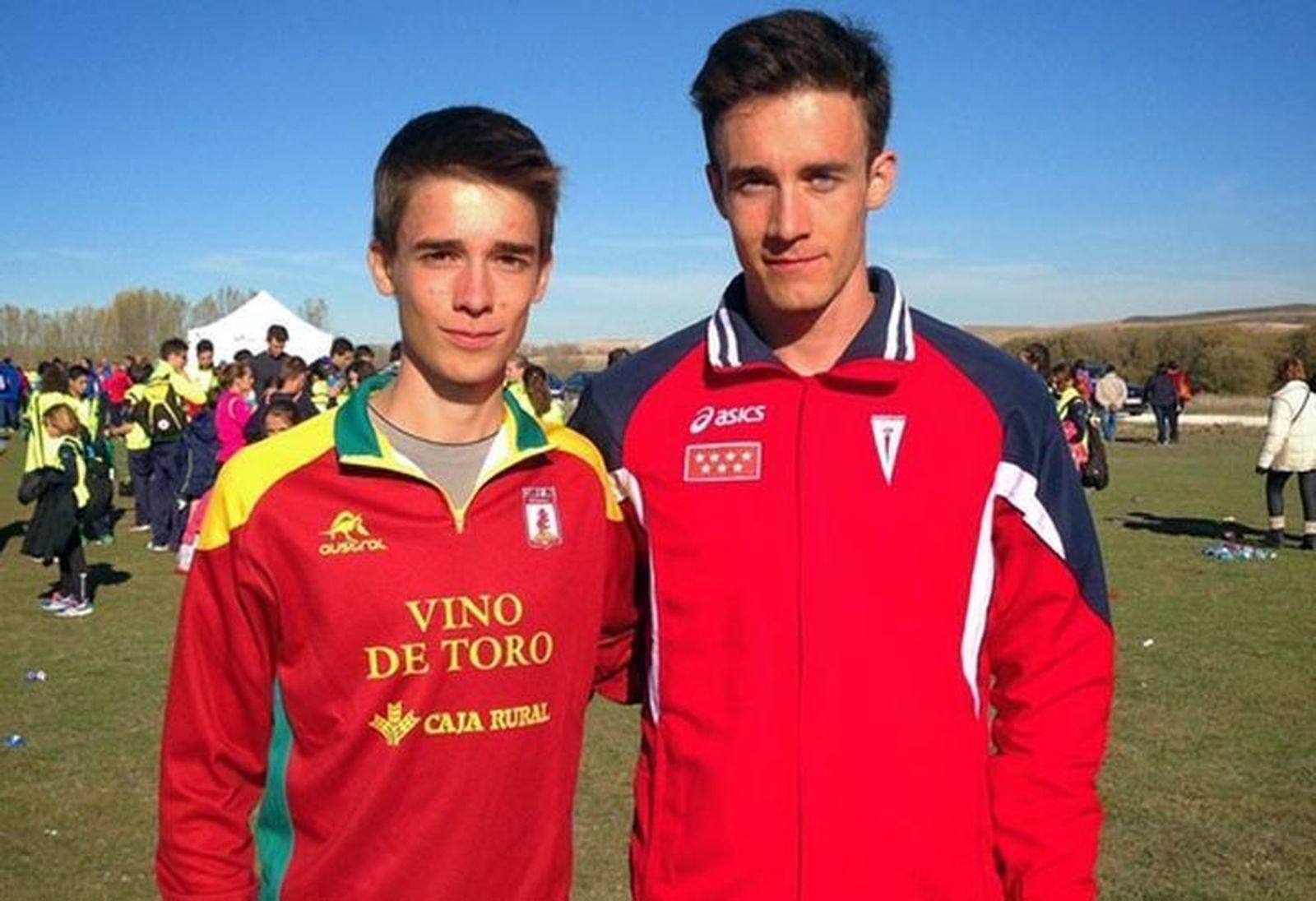 El Vino de Toro Caja Rural comienza la temporada de campo a través con tres podios en Atapuerca