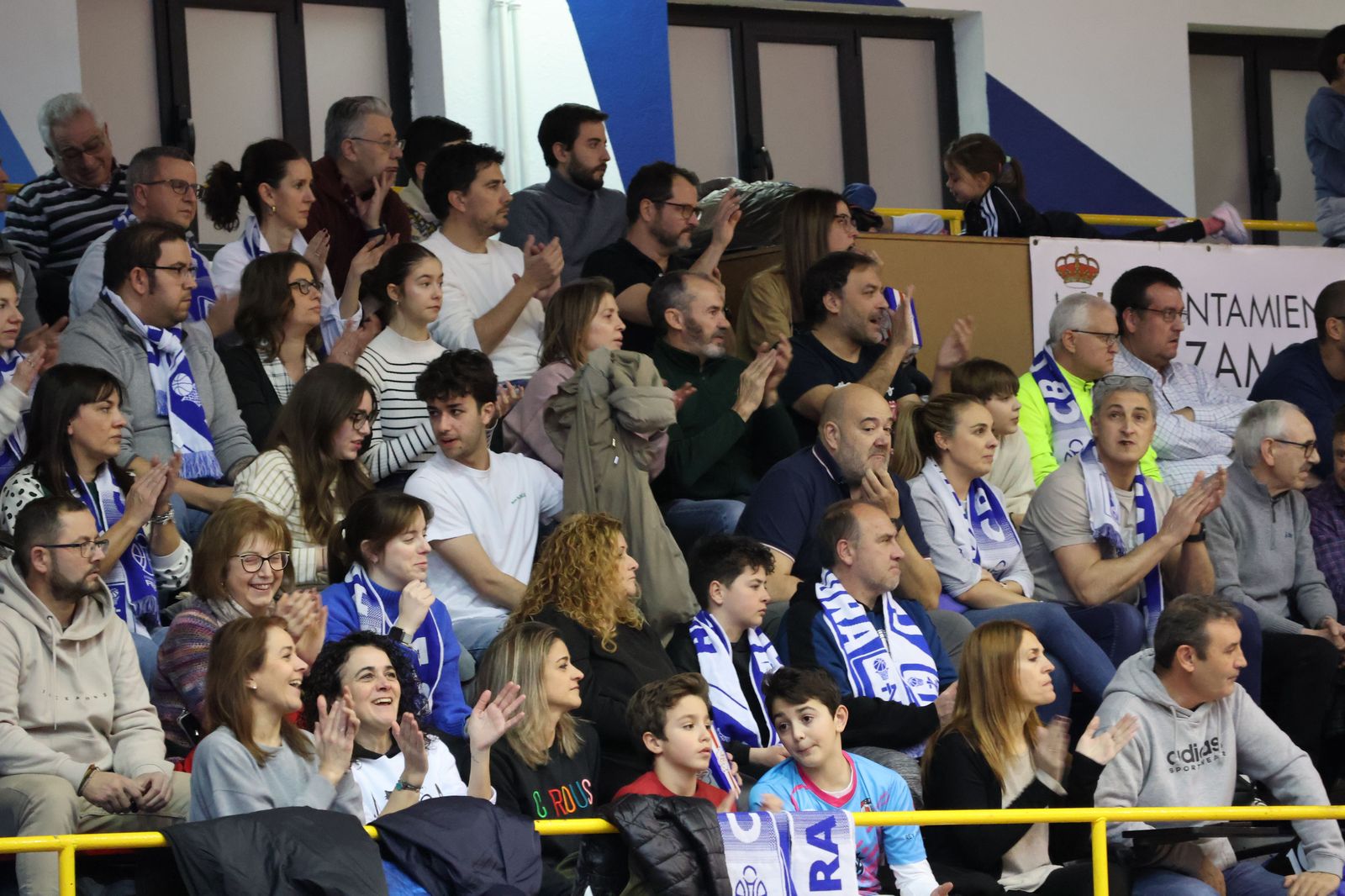 Afición CB Zamora-Ourense Baloncesto