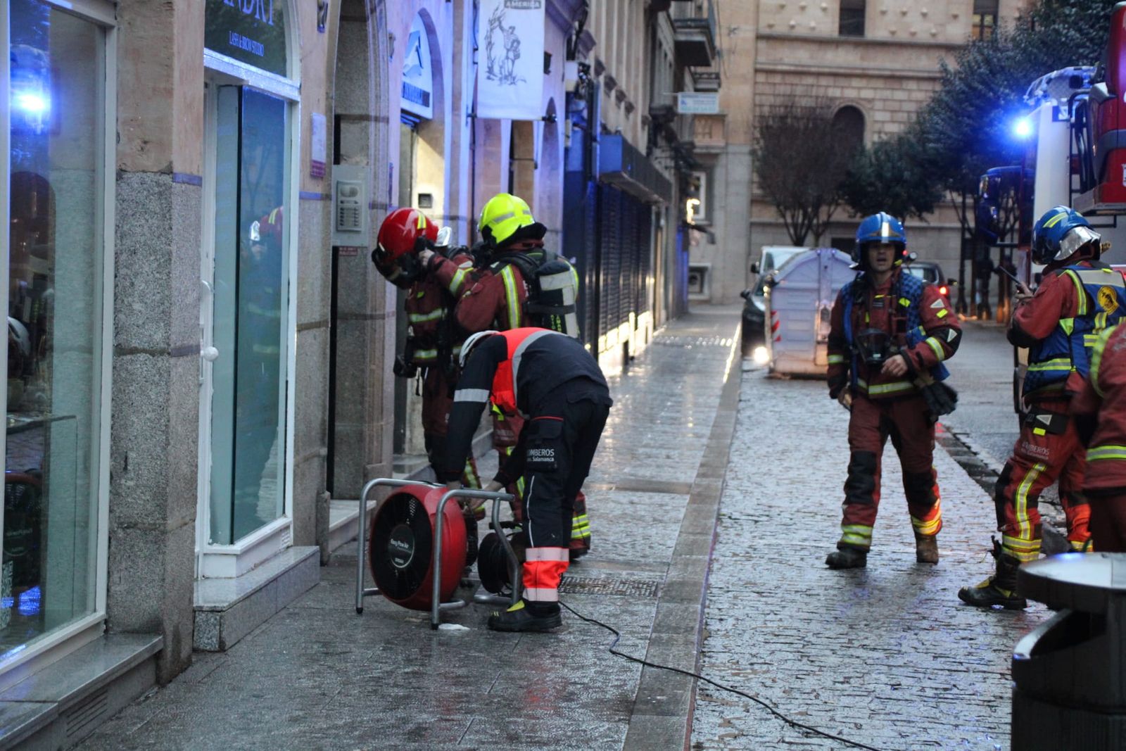Incendio de una caldera en la calle de Rector Tovar