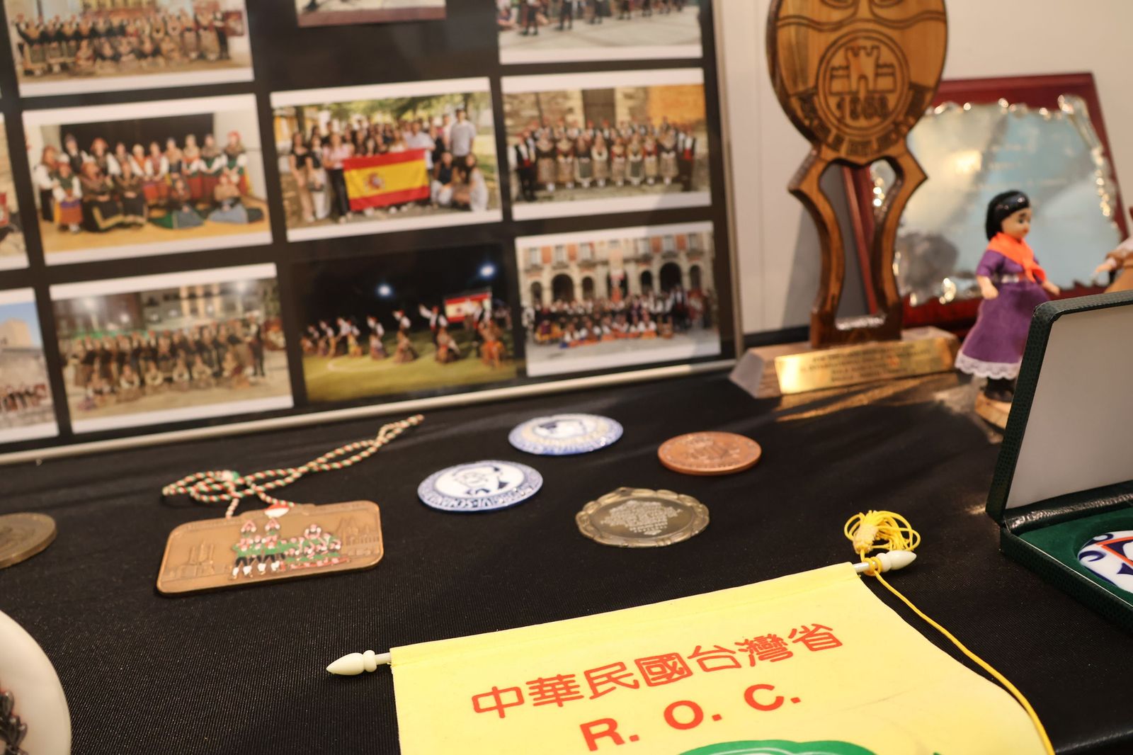 Los recuerdos de 70 años del grupo Doña Urraca en imágenes