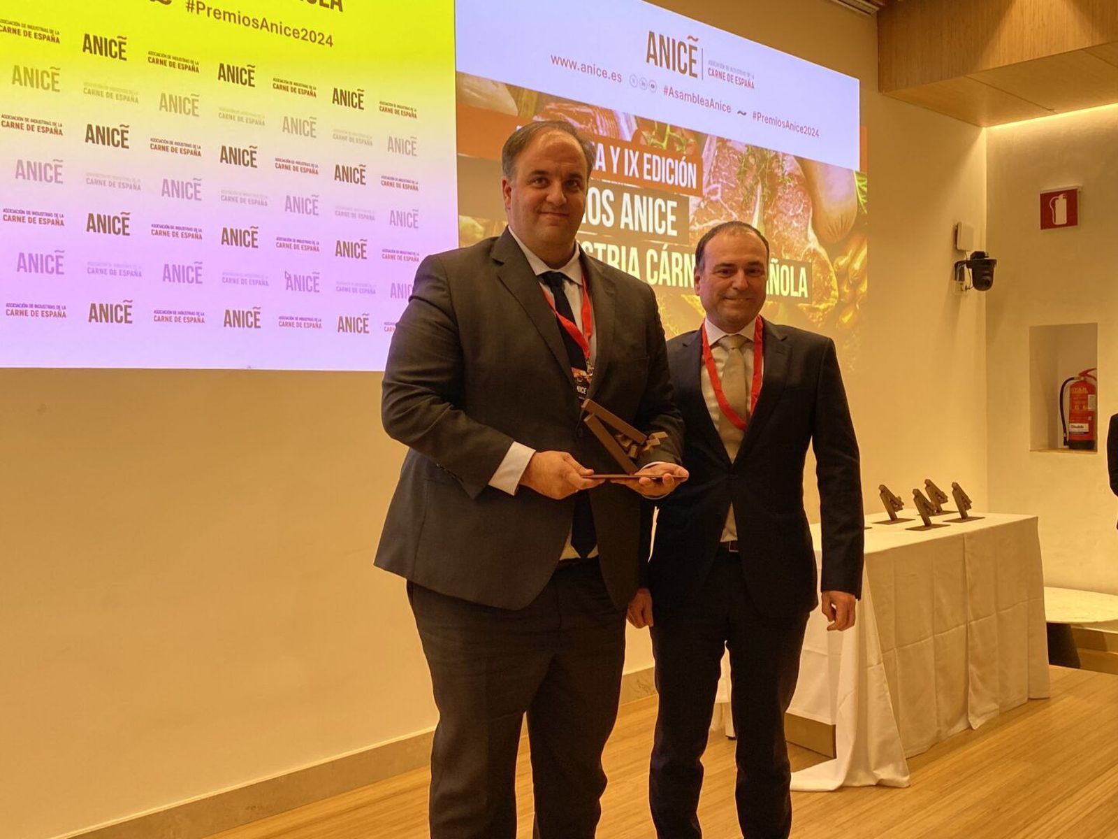 Guijuelo recibe el premio Amigos de la Carne de Anice