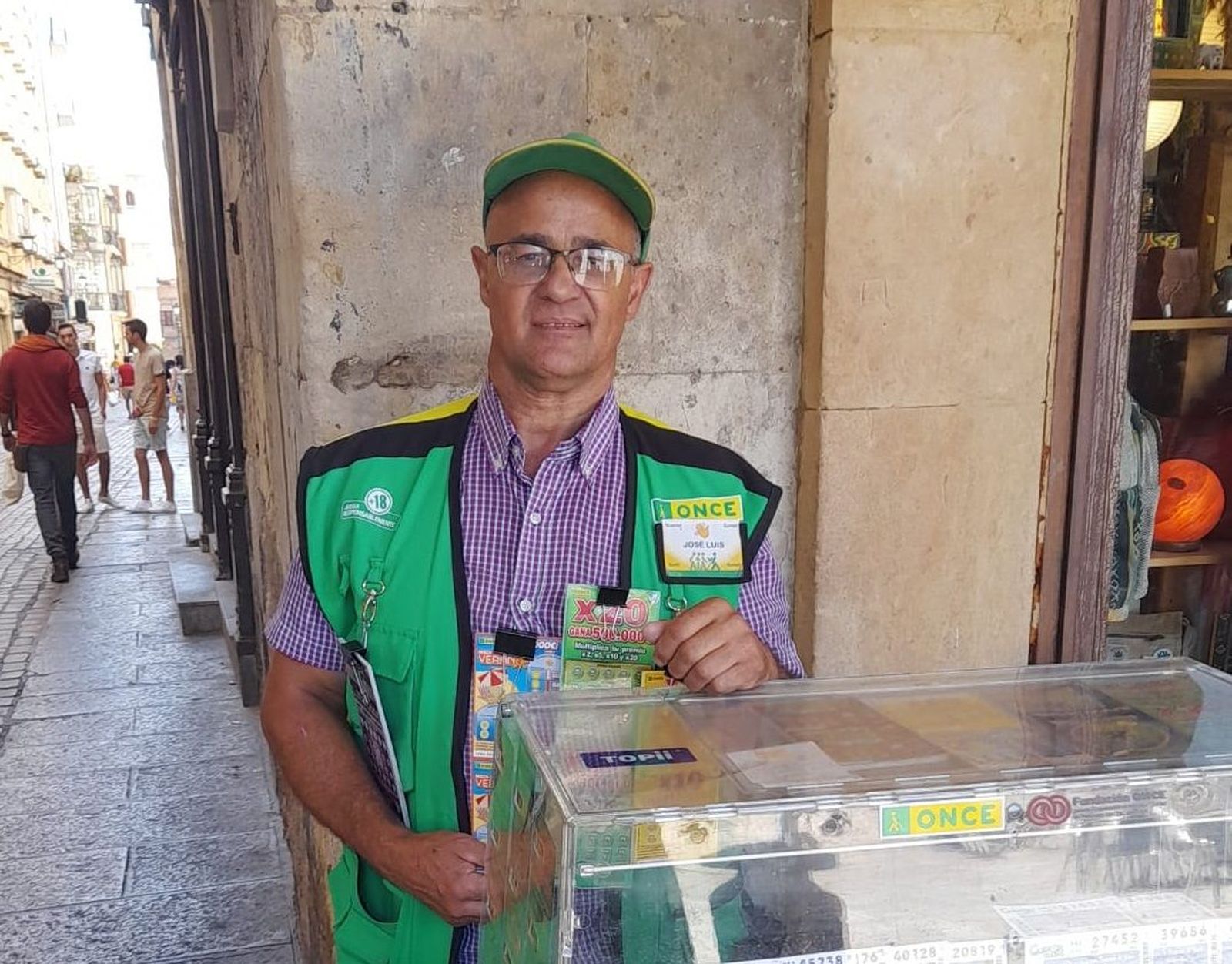 Jose L. Rodriguez Arroyo, vendedor de la ONCE en Salamanca