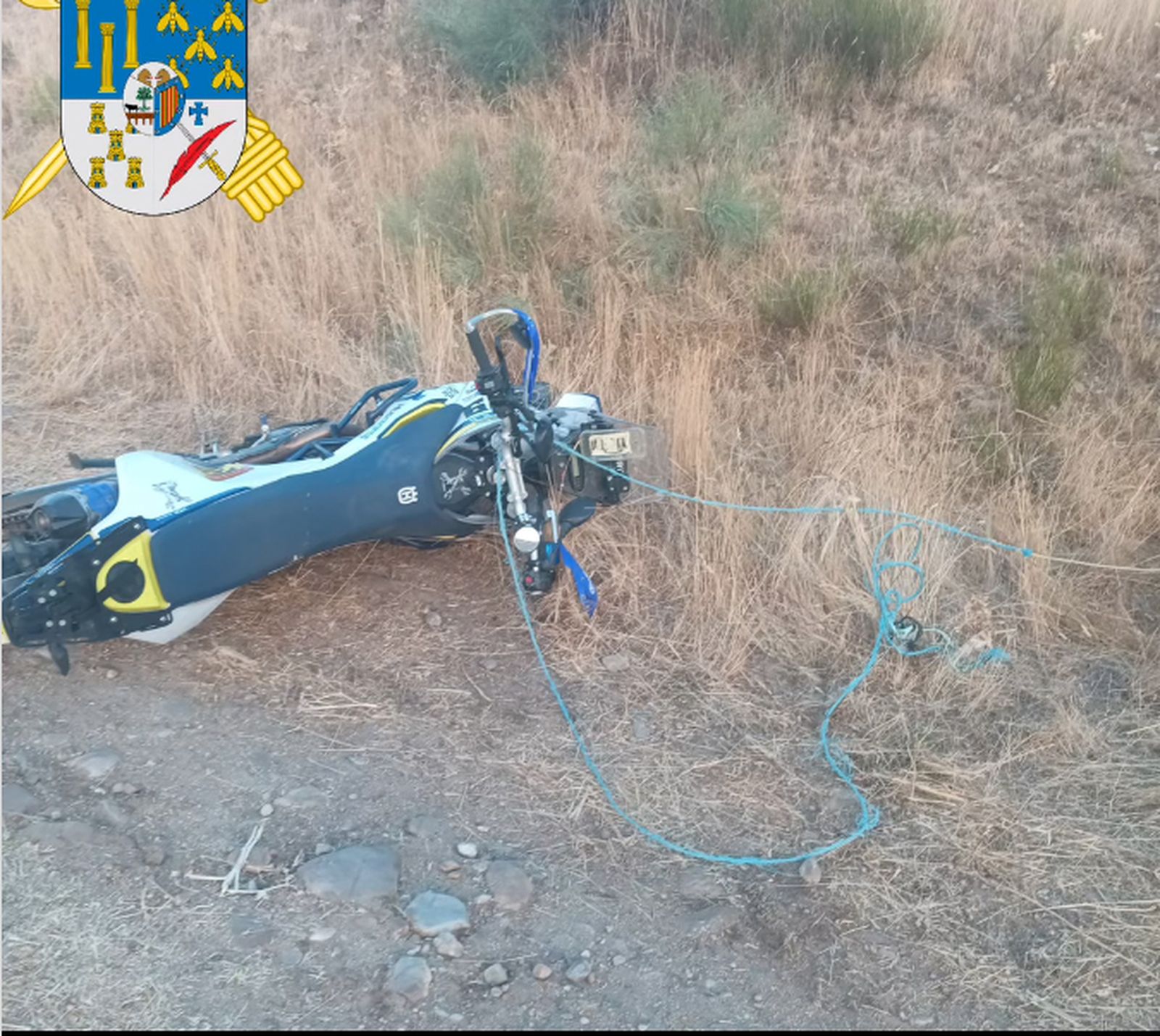 Accidente de un motociclista por un cable trampa en Anaya de Alba