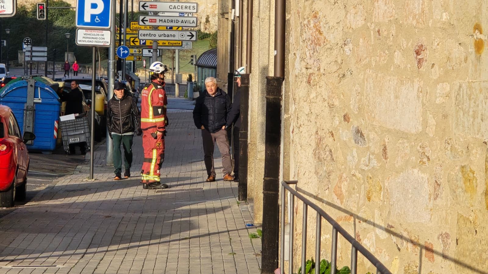 Así ha sido el desprendimiento de la muralla antigua de Salamanca