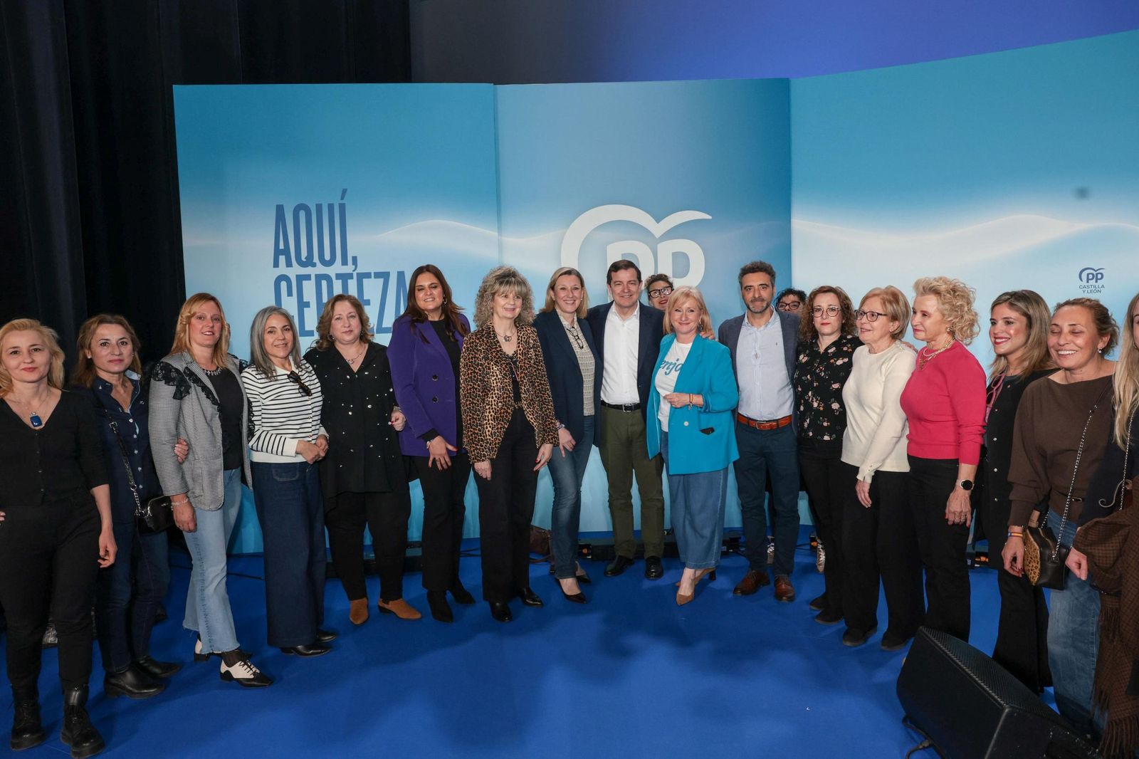 Alfonso Fernández Mañueco con las candidatas del Partido Popular de Zamora