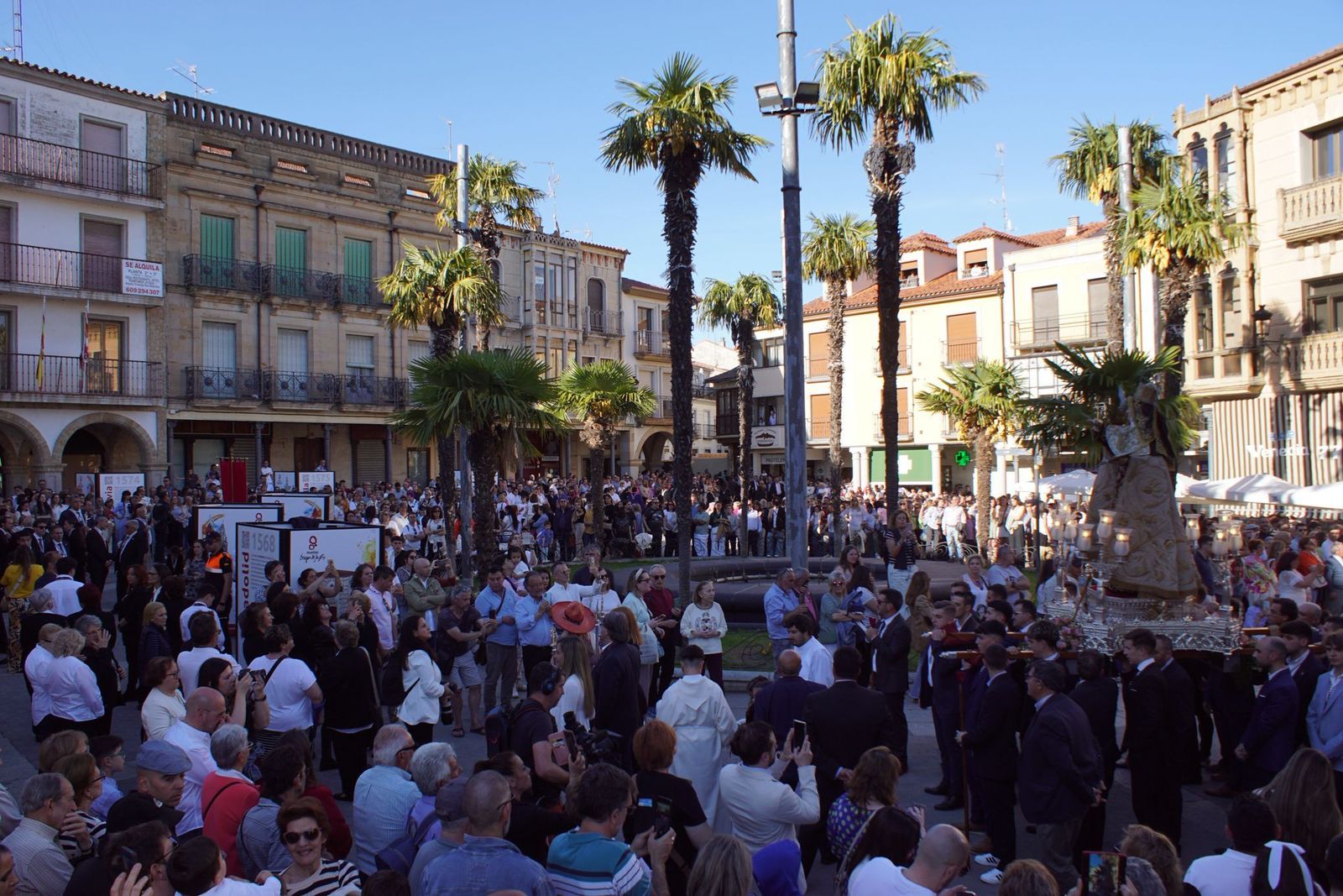 whatsapp-image-2025-05-24-at-20-11-28