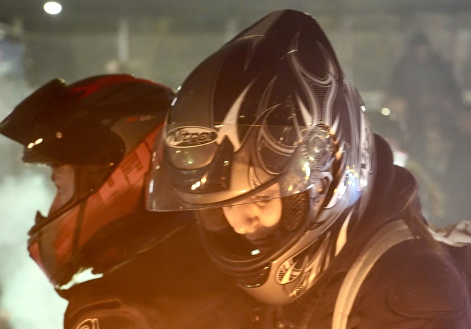 Miriam Chacón / ICAL . Desfile de antorchas de la Concentración Motorista Invernal Pingüinos 2026 en homenaje a los motoristas fallecidos.