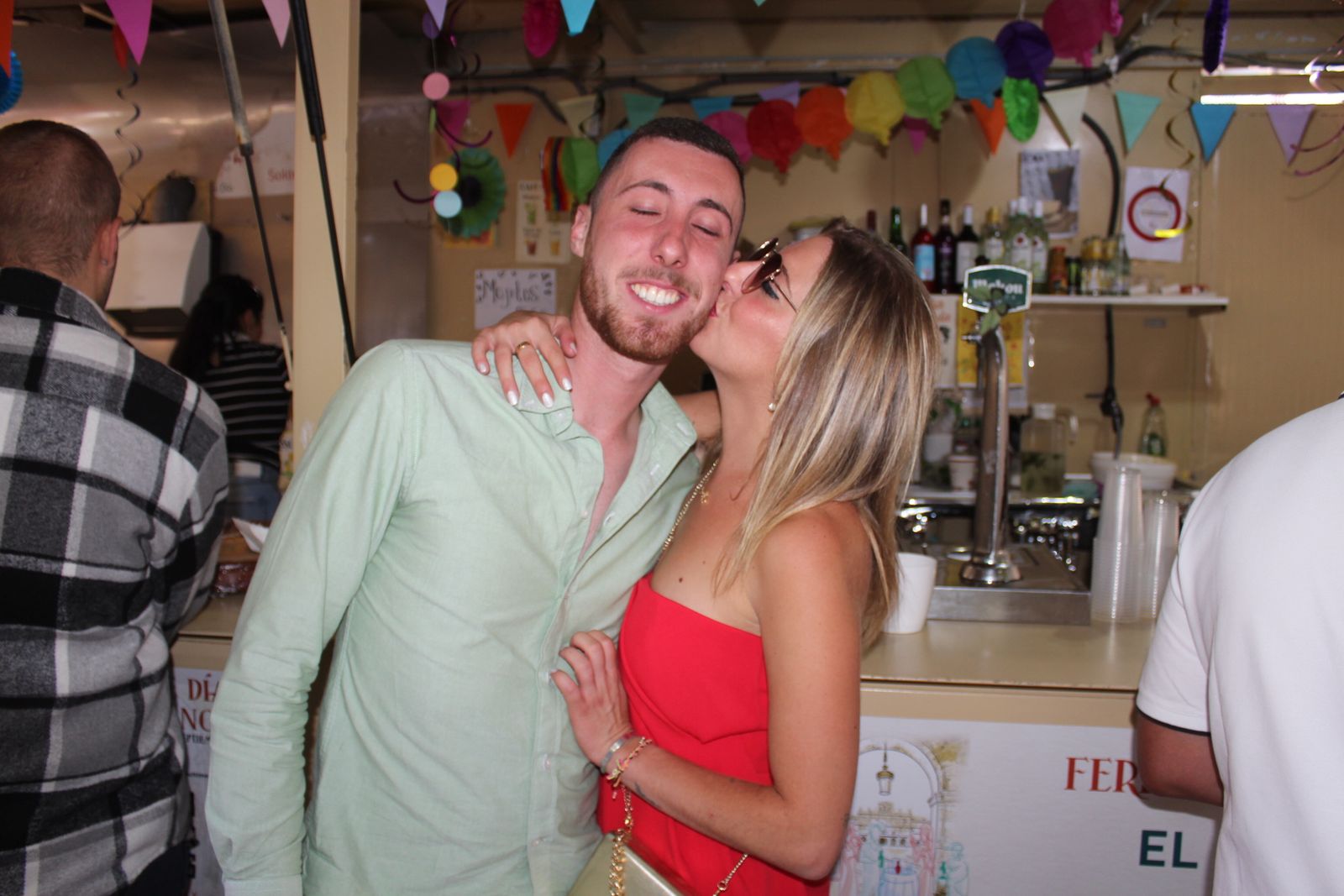 Ambiente en la Feria de Día en el mediodía de este sábado