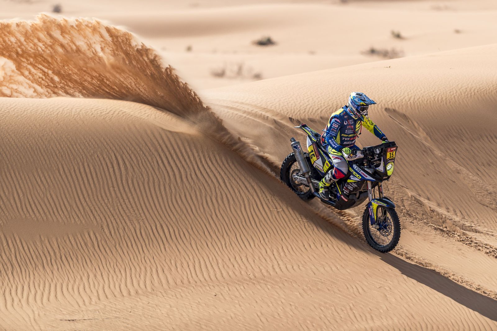 Lorenzo Santolino, en una duna.