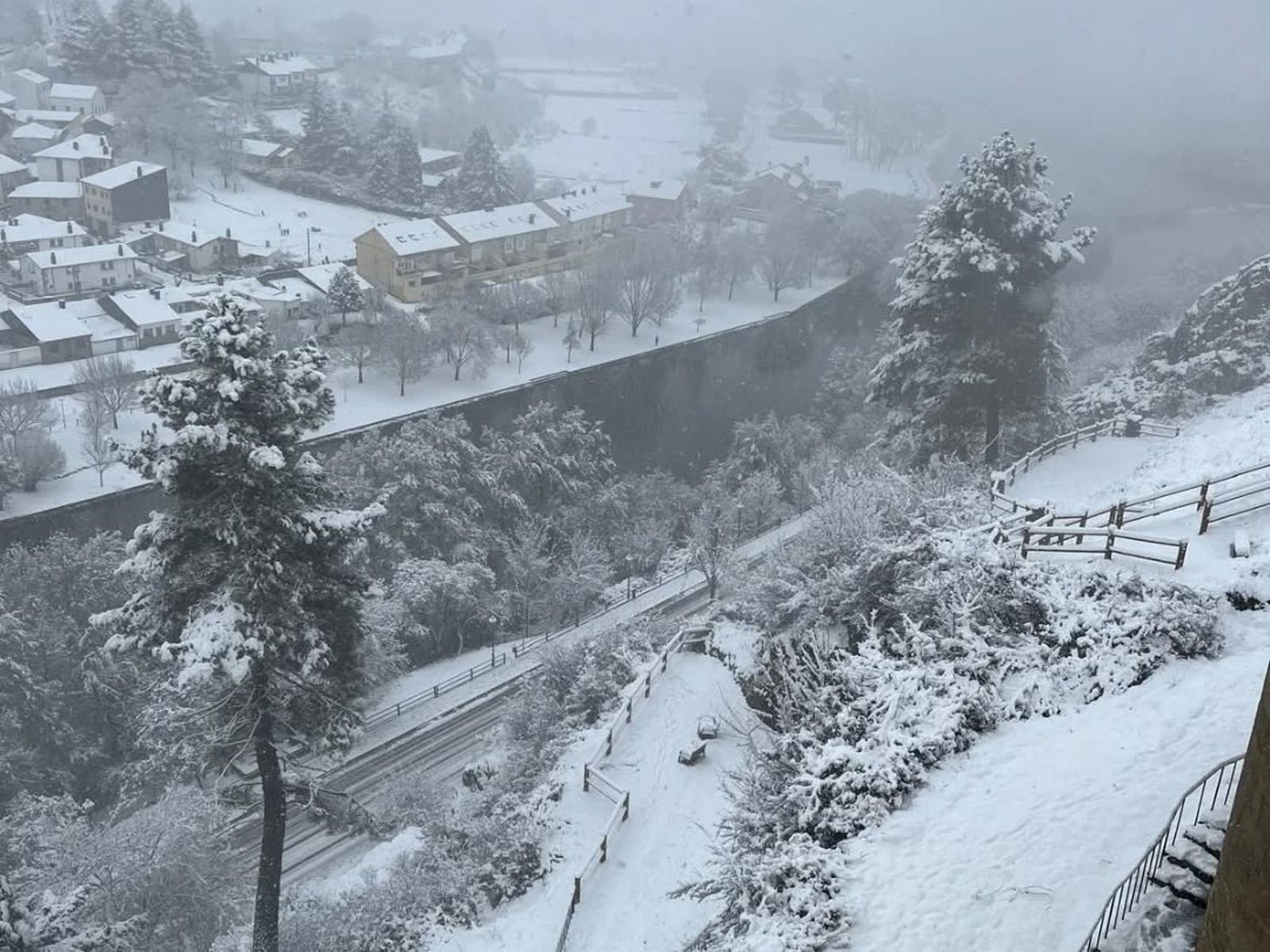 GALERÍA | Sanabria cubierta de nieve este viernes