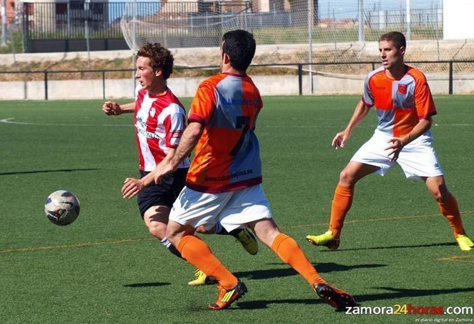 El Zamora B pierde un punto en los últimos quince minutos El Zamora B pierde un punto en los últimos quince minutos