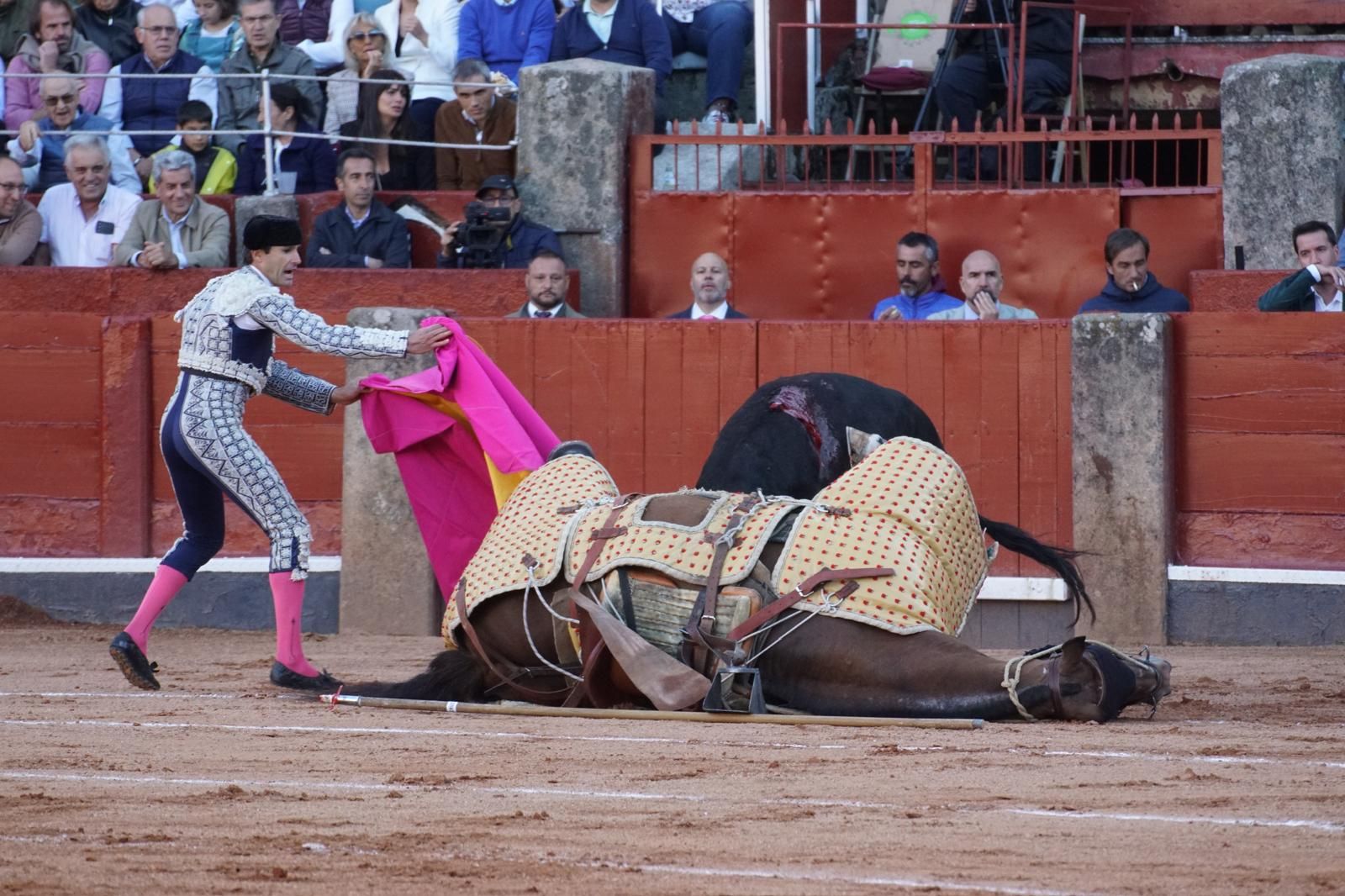 La corrida concurso para despedir la feria con Morante, Talavante y Borja Jiménez: imágenes de los mejores momentos en La Glorieta