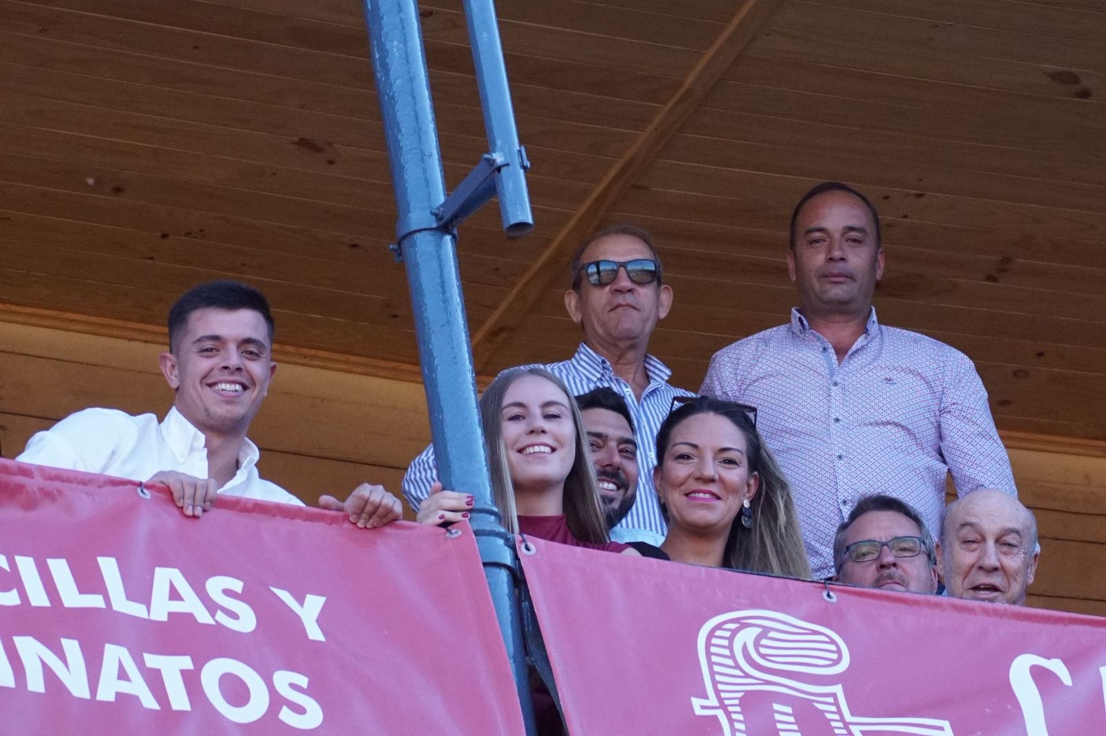 Así se ha vivido la primera corrida de la feria 2025 en La Glorieta: imágenes del ambiente en los tendidos y en el patio de cuadrillas