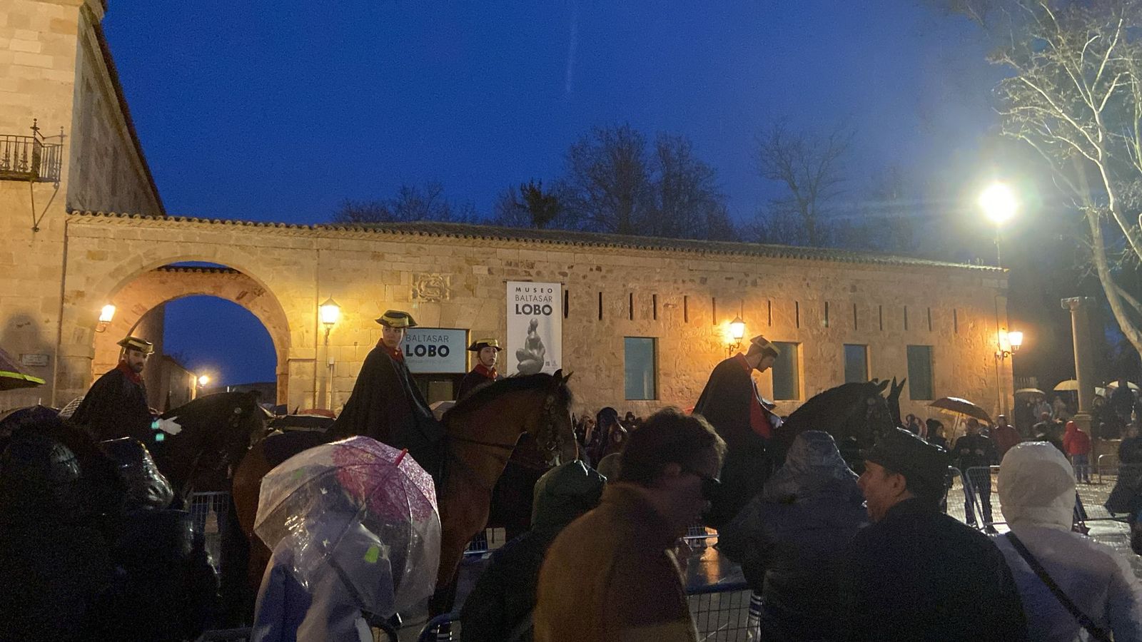 El Santo Entierro, de vuelta pese a la lluvia: consulta el itinerario.