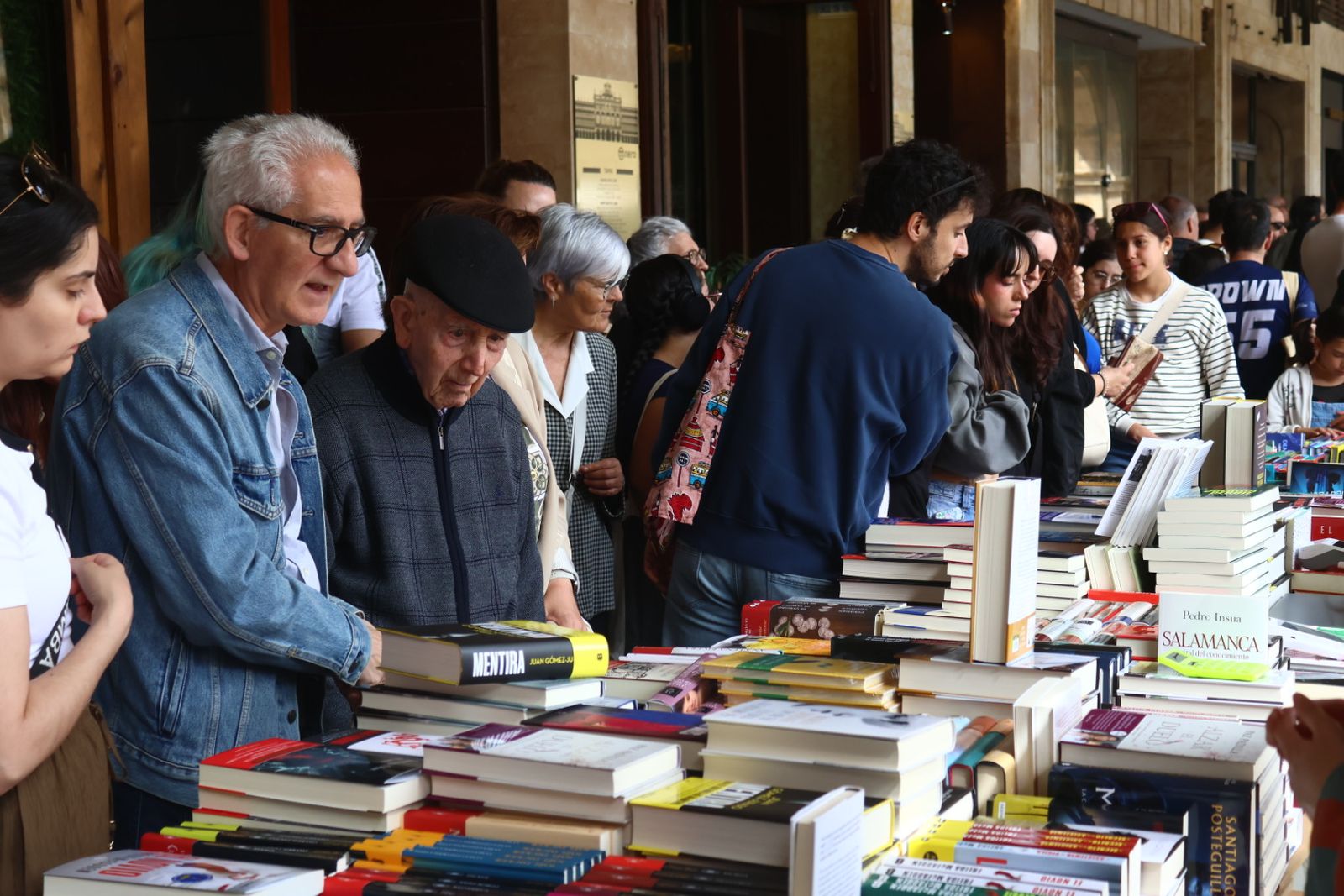 Día del Libro en la Plaza Mayor de Salamanca