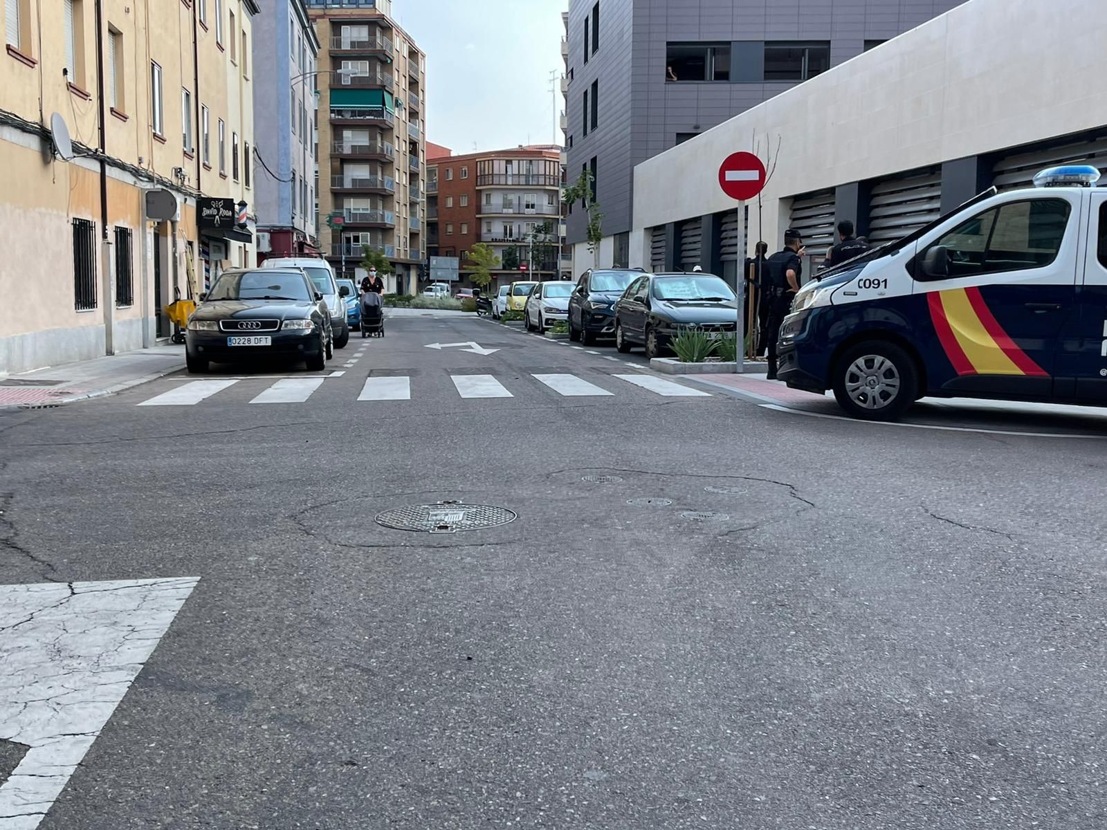policia-nacional-en-calle-arapiles-7