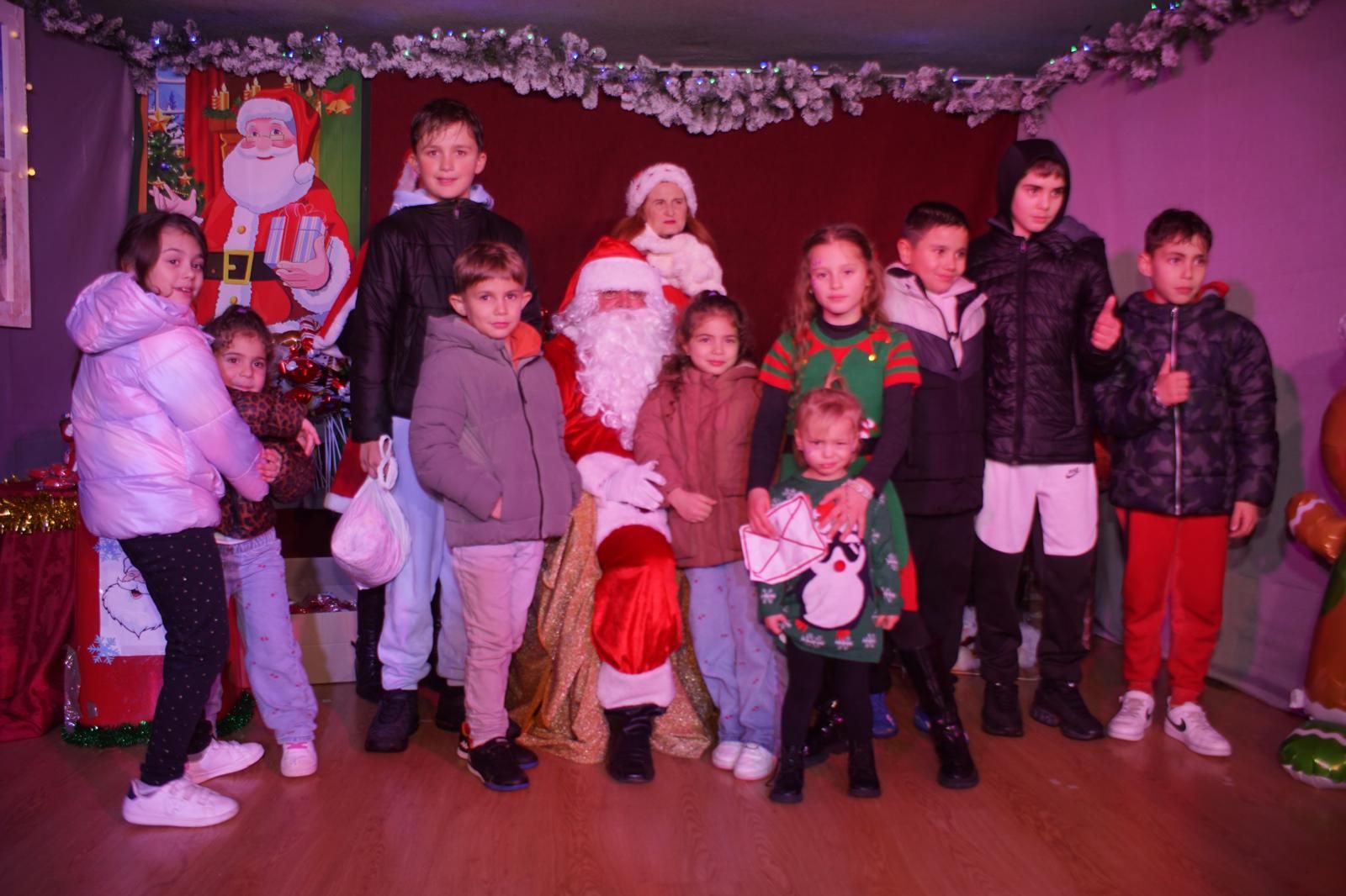 El Encinar recibe la visita de Papa Noel