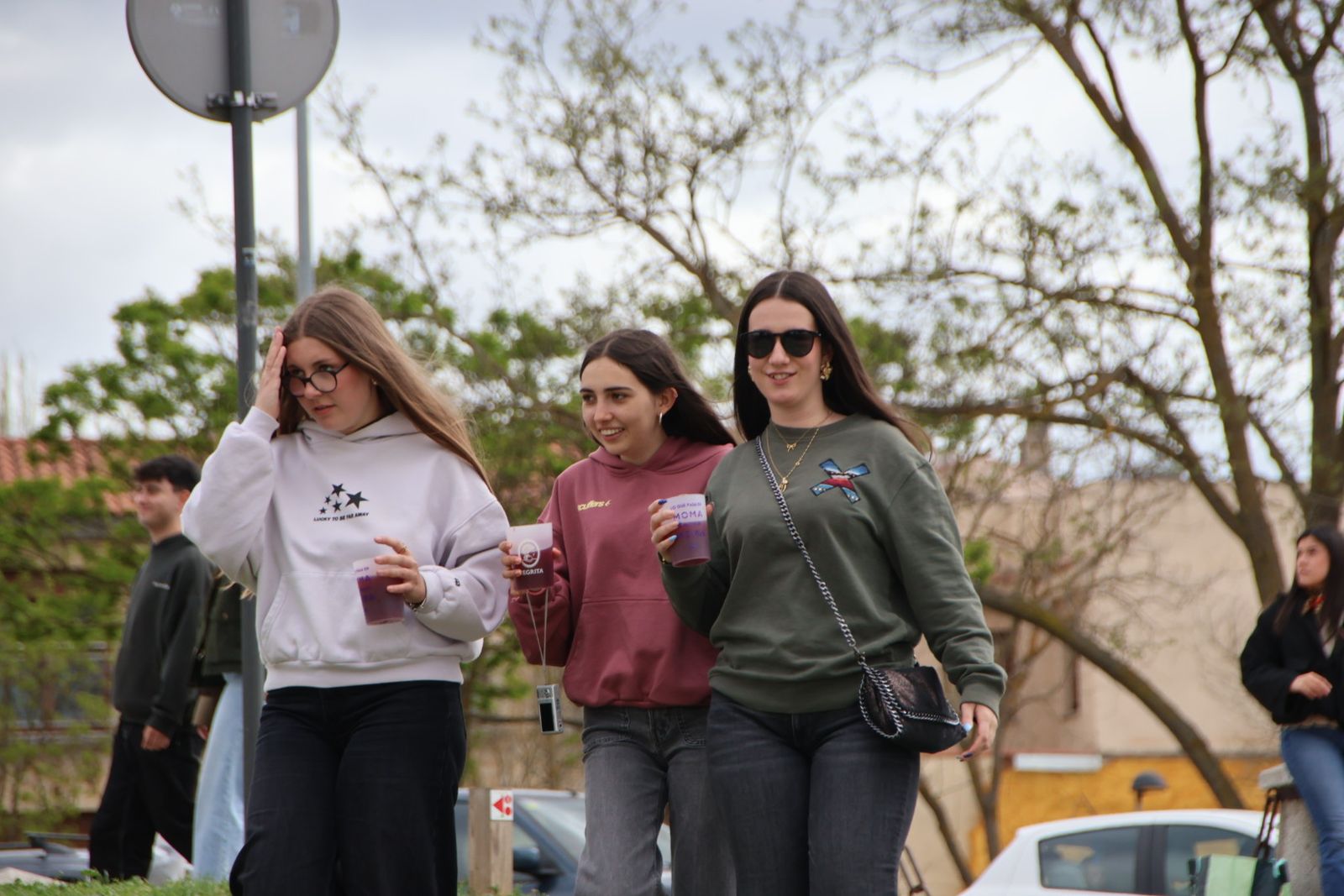 Un multitudinario Lunes de Aguas en Salamanca llena la ribera del Tormes