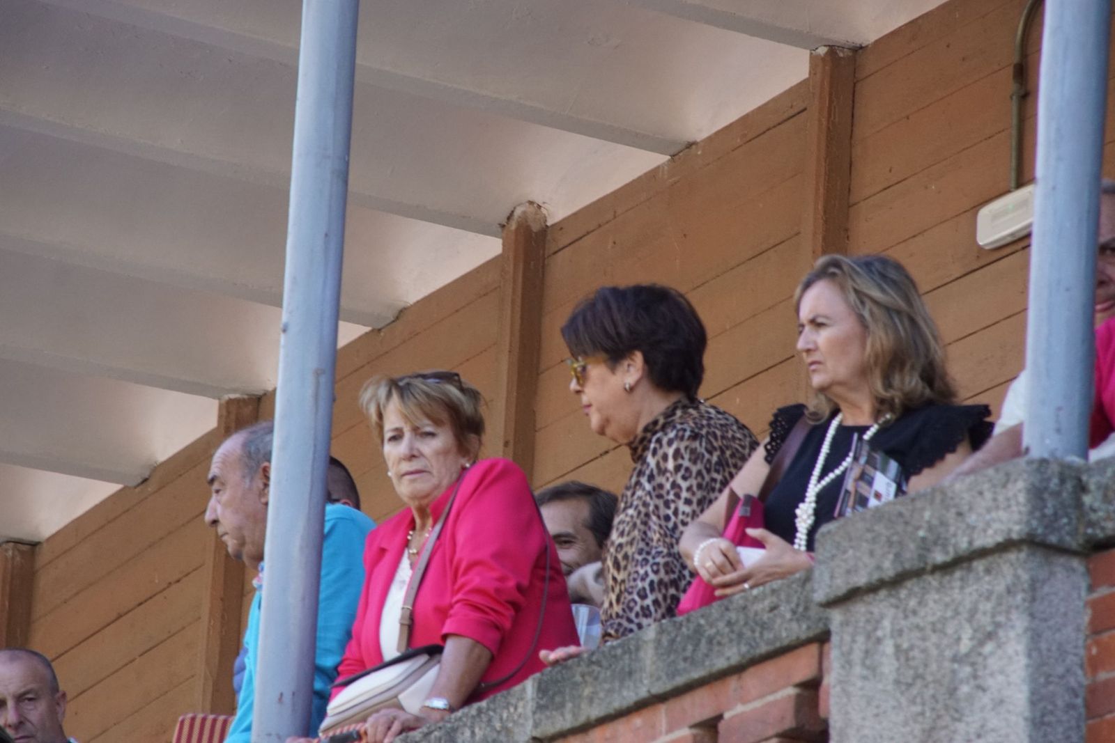 Así ha vivido la afición salmantina el adiós a la feria desde los tendidos: imágenes del ambiente en la corrida concurso