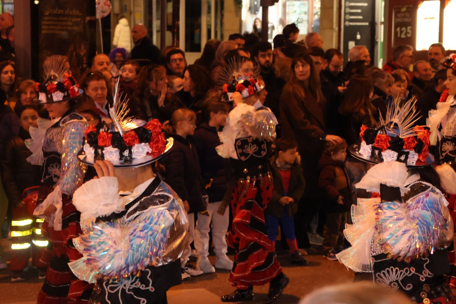 GALERÍA | Segundo desfile, mismo entusiasmo: Zamora se vuelve a disfrazar de Carnaval