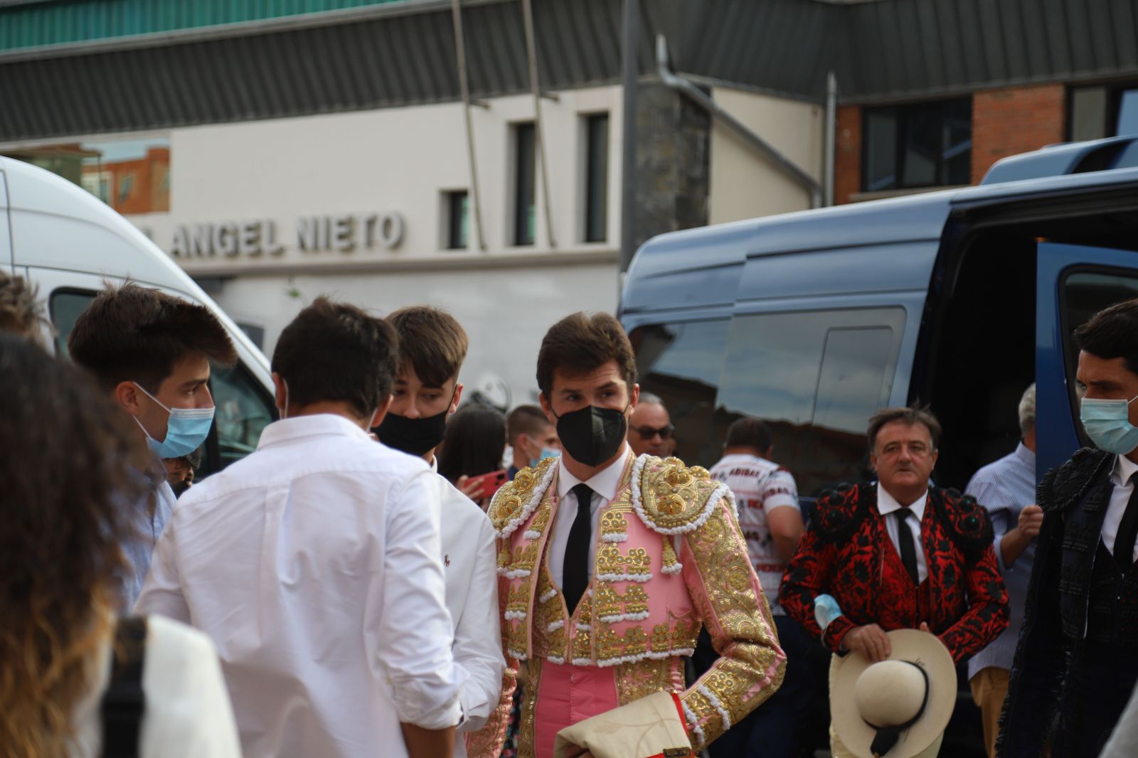 roca-rey-pablo-aguado-y-daniel-luque-en-zamora-52