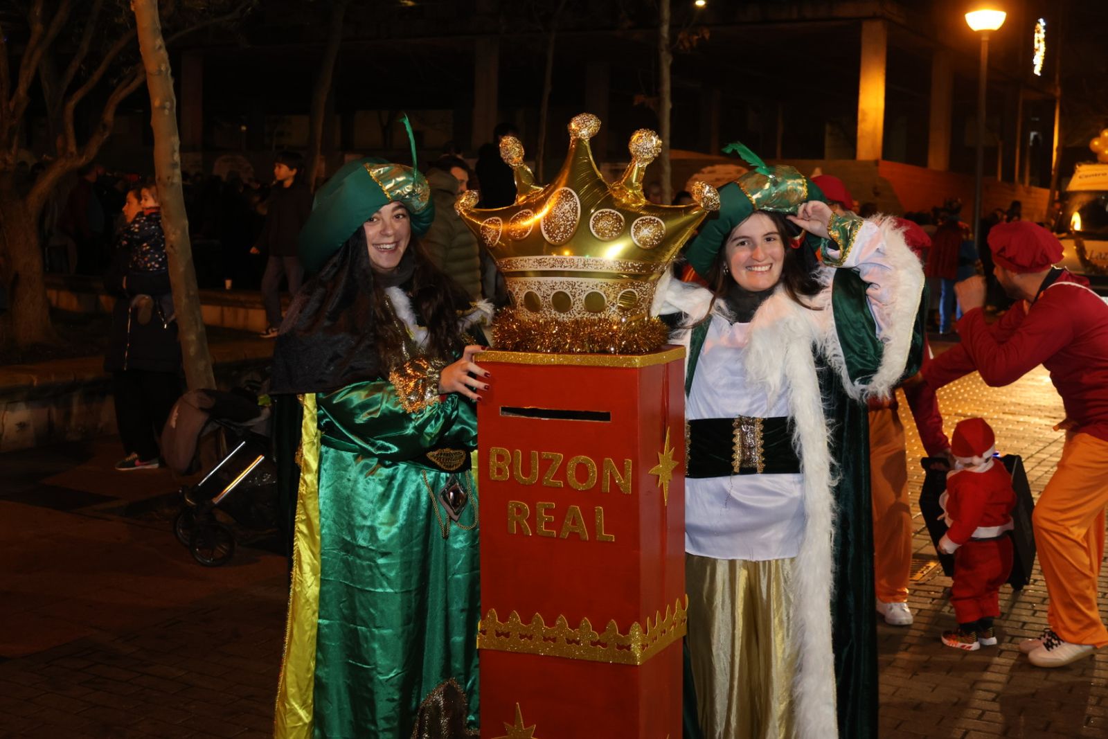 Pasacalles navideño en el barrio de El Zurguén