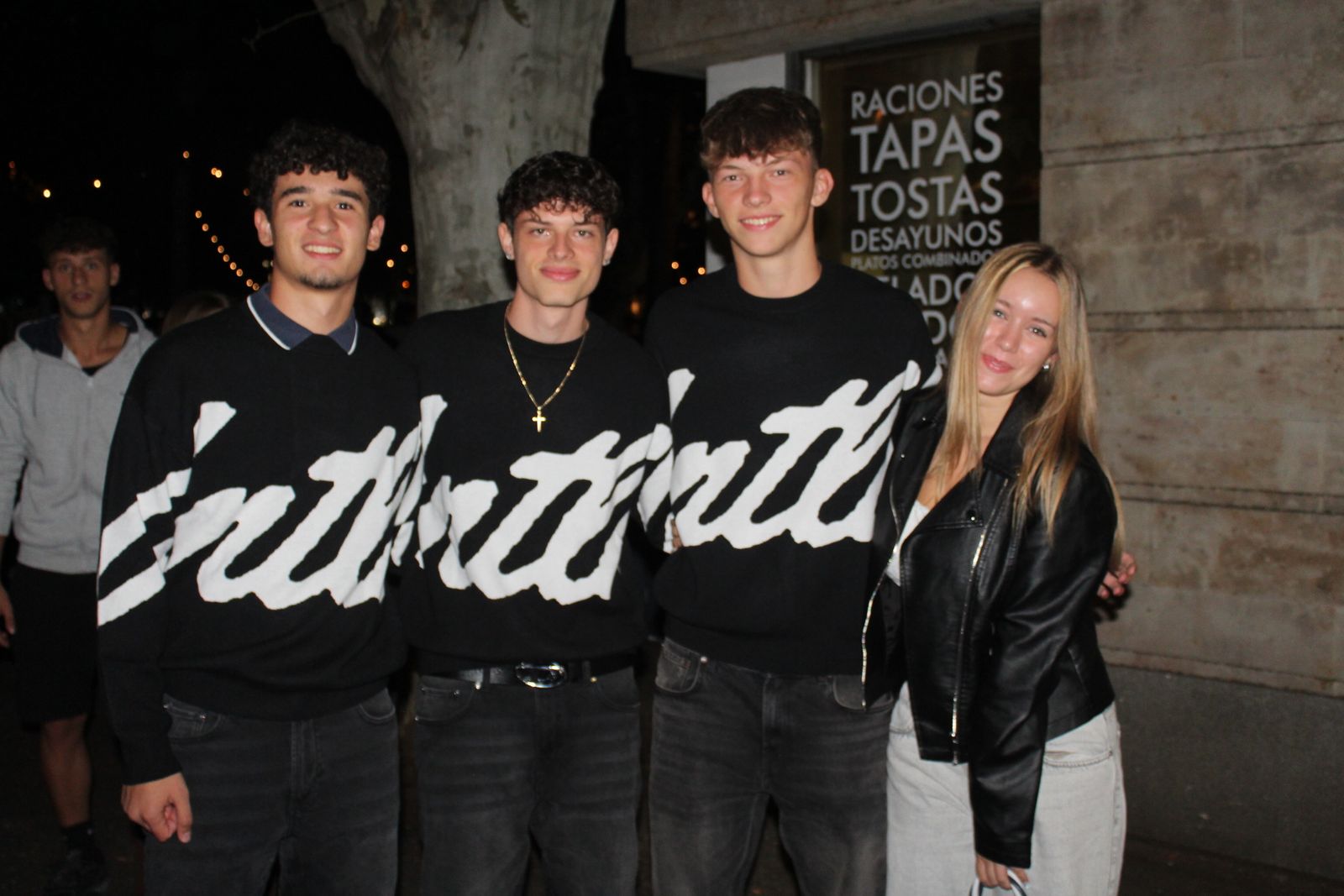 Ambiente en la Feria de Día en la tarde de este viernes