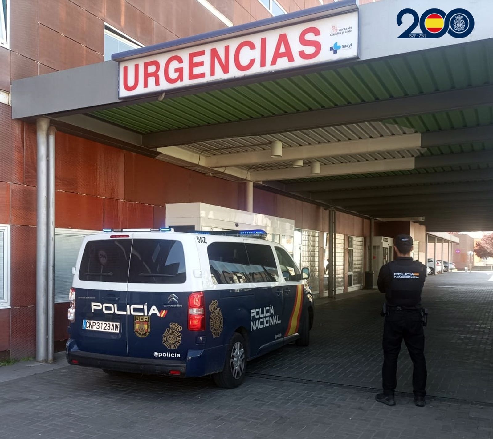 Policía Nacional en Urgencias. Hospital Virgen de la Concha