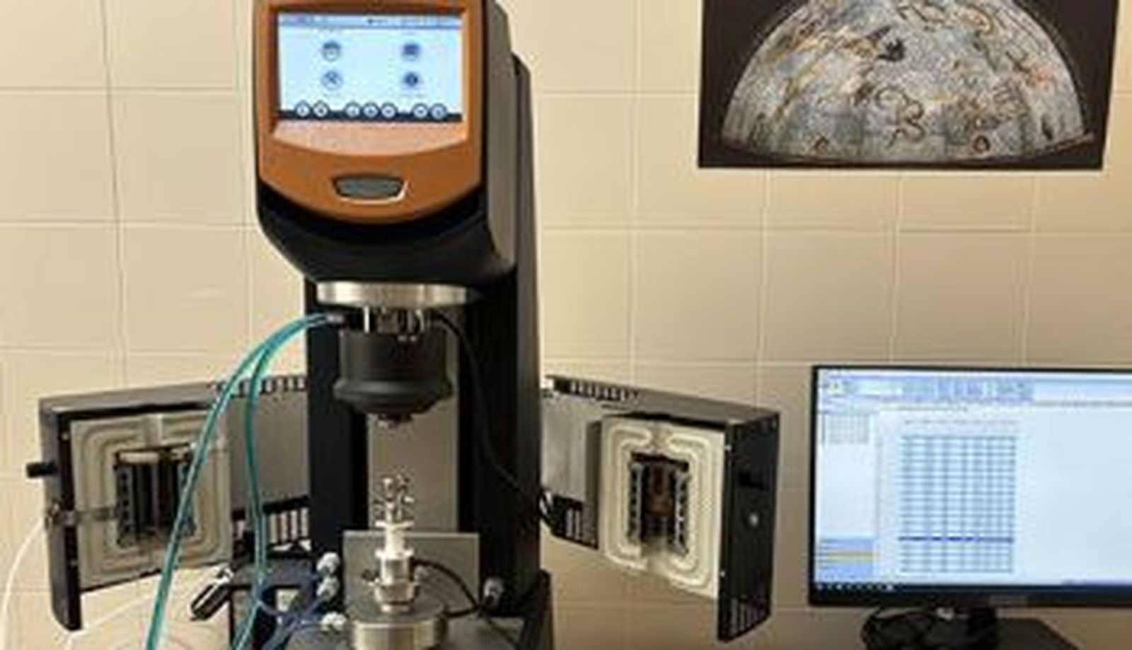 Reómetro de corte dinámico utilizado para hacer ensayos mecánico dinámicos (DMA) de la EPS de Zamora