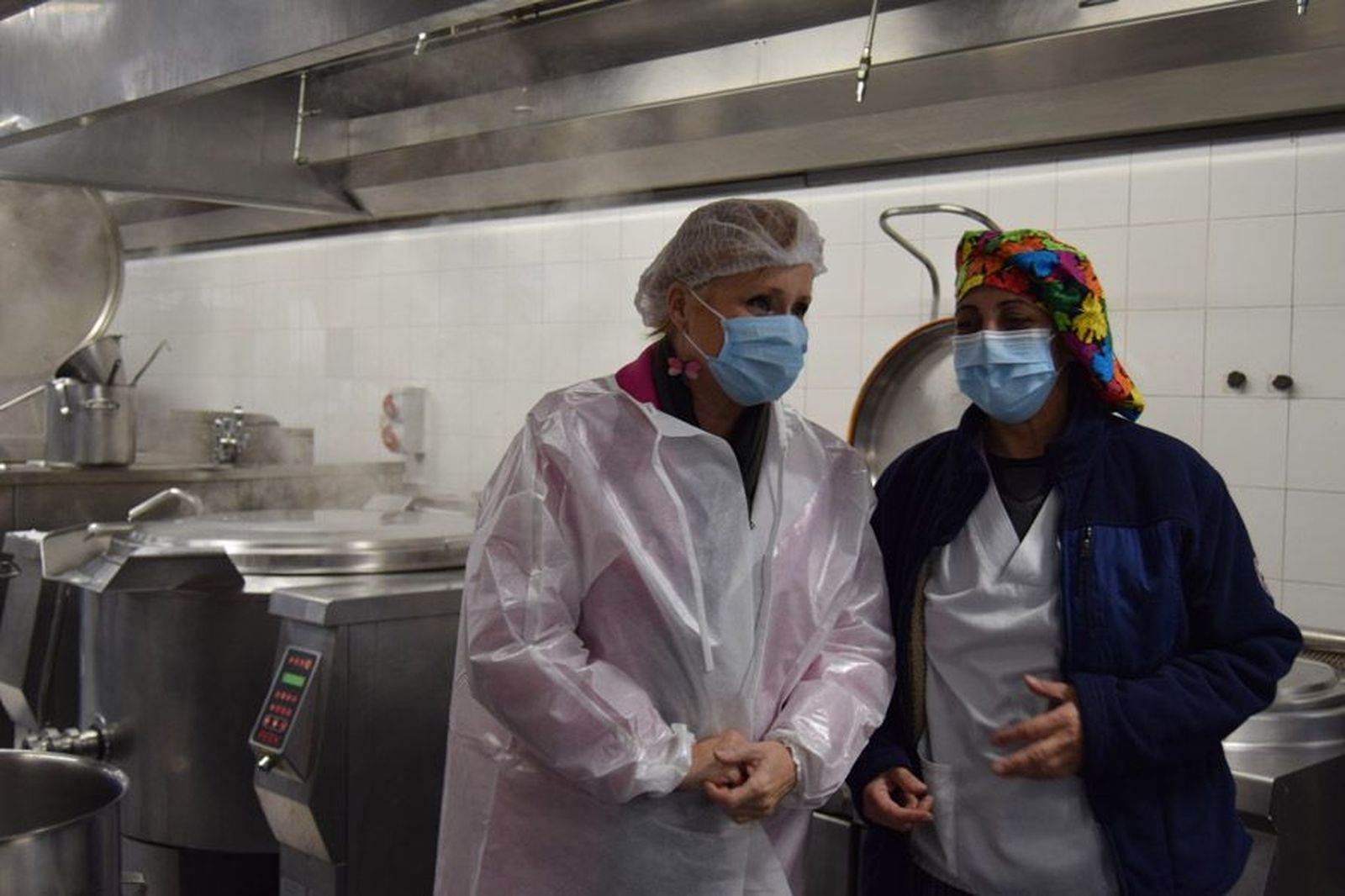 la-delegada-territorial-leticia-garcia-visita-la-cocina-de-linea-fria-del-complejo-asistencial-de-zamora-tras-las-obras-de-mejora-47