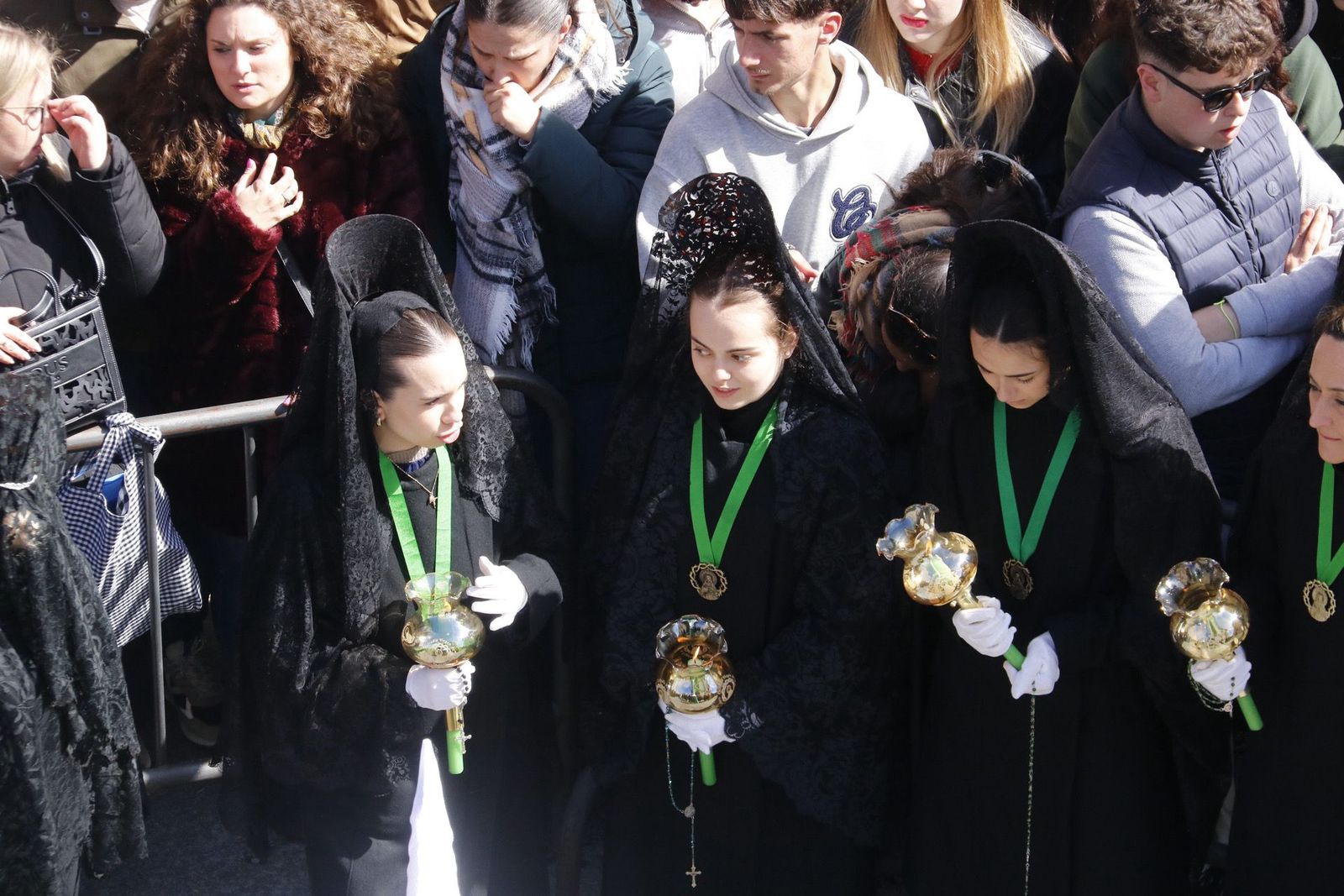 procesion-de-la-virgen-de-la-esperanza-2025-foto-victor-garrido-18