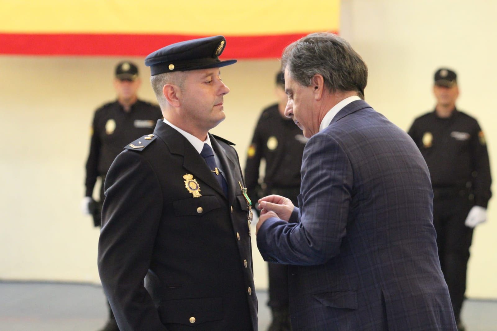 la-policia-nacional-de-salamanca-los-angeles-custodios-17