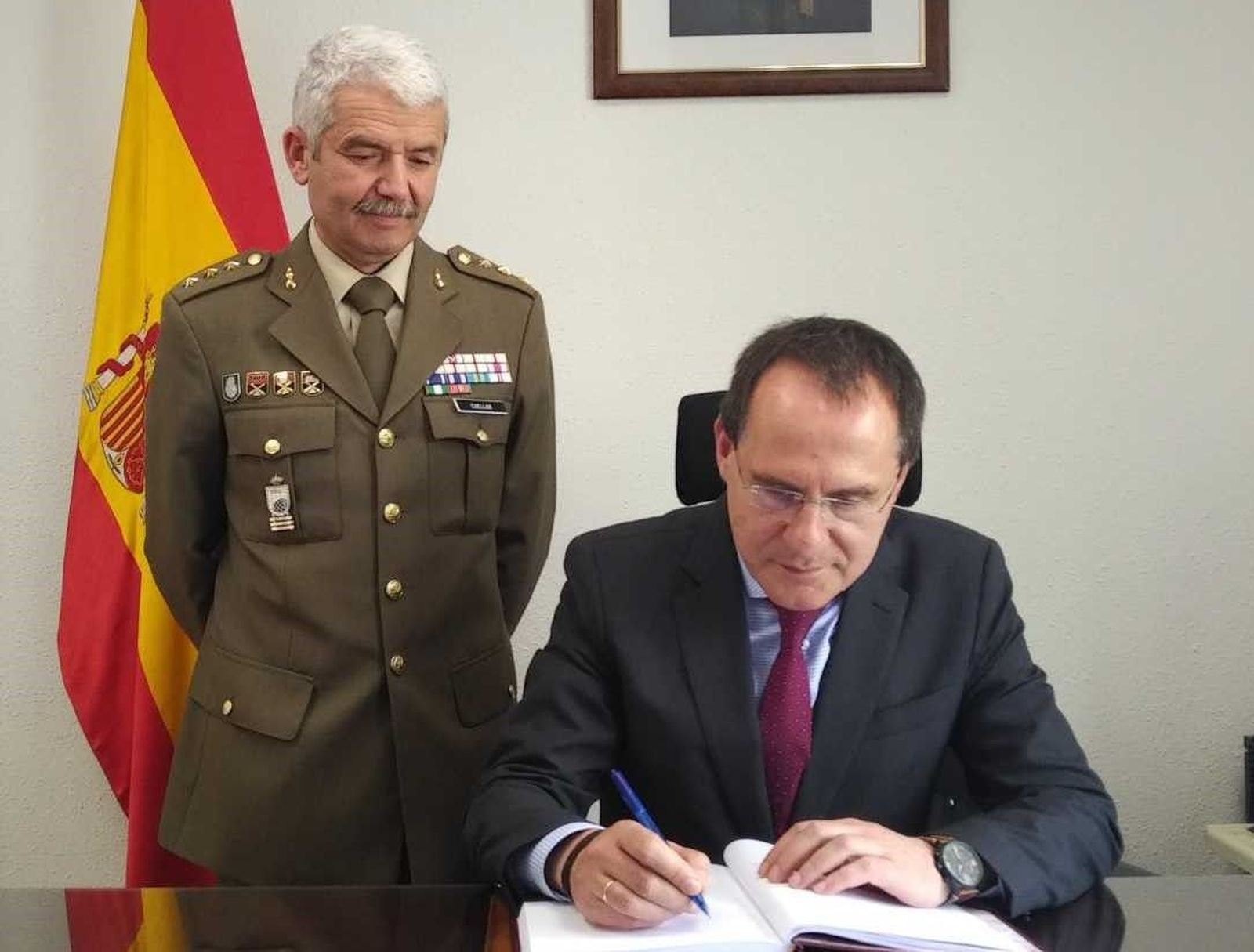 Foto en Subdelegación de Defensa