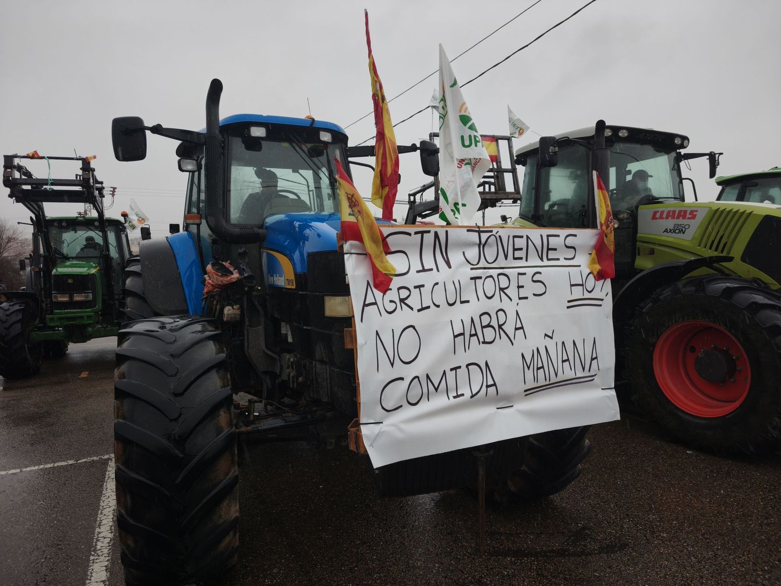 En imágenes la marcha con tractores y vehículos de campo en Salamanca en protesta contra Mercosur