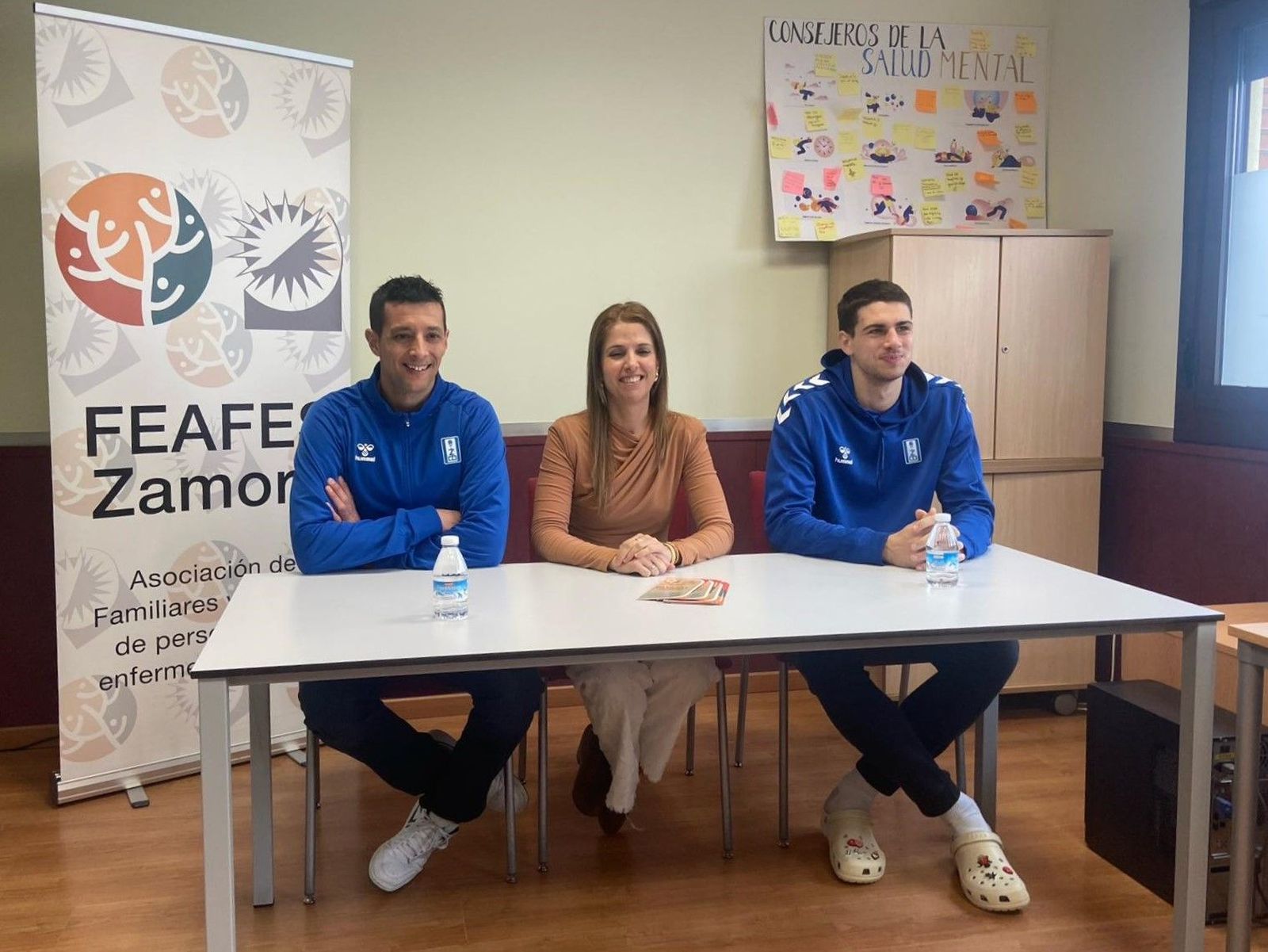 Rueda de prensa de Saulo Hernández en la sede de FEAFES