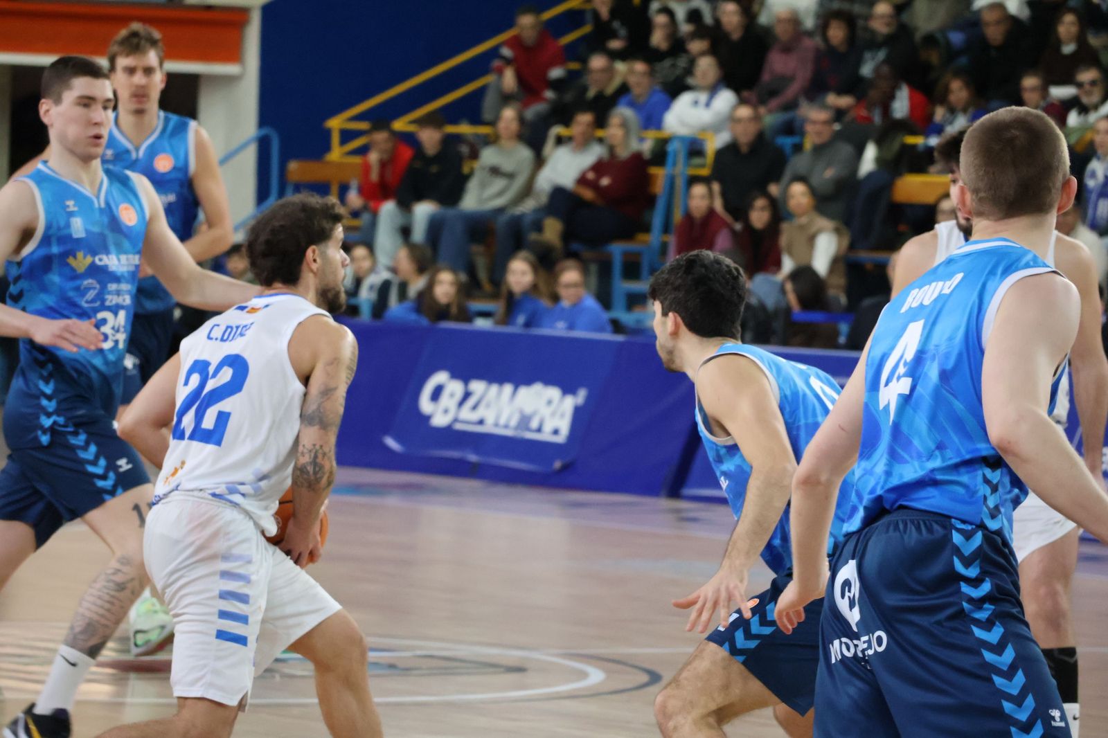 GALERÍA | El CB Zamora recibe al Melilla Baloncesto en busca de la victoria en su primer partido del año