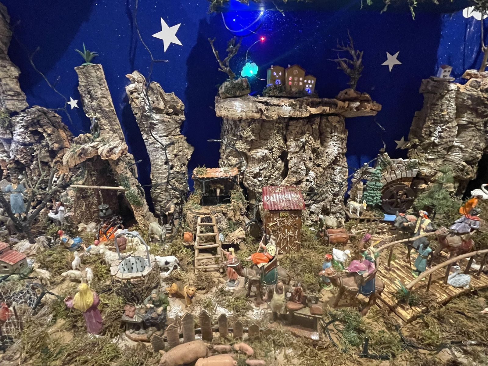 L.R.V. - Belén situado en una vivienda de la calle Príncipe (4).jpg