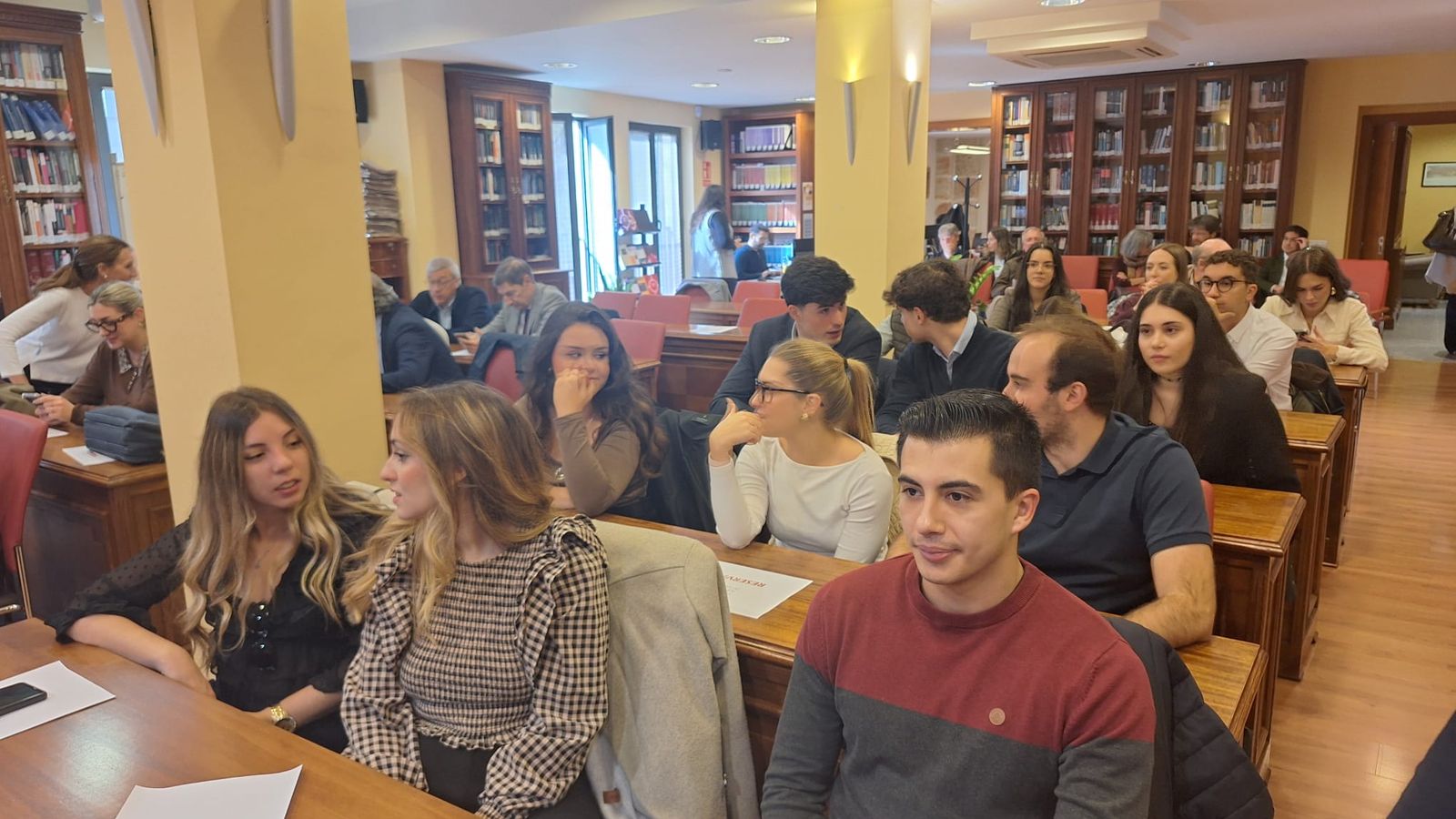 Lorenzo Silva inaugura el nuevo curso académico de la Escuela de Práctica Jurídica de la Universidad de Salamanca (6)