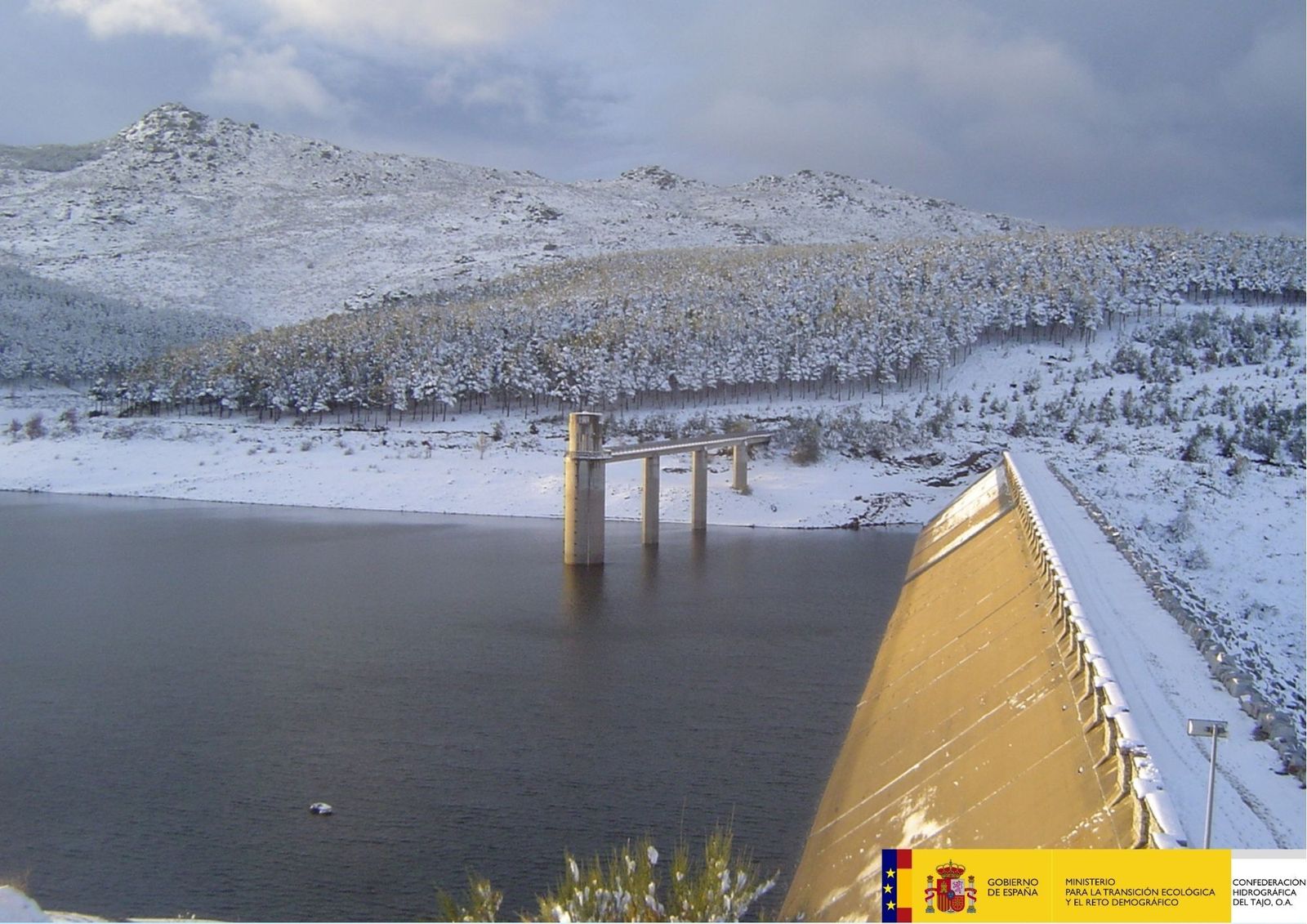 Turbina en la presa de Navamuño (Béjar)